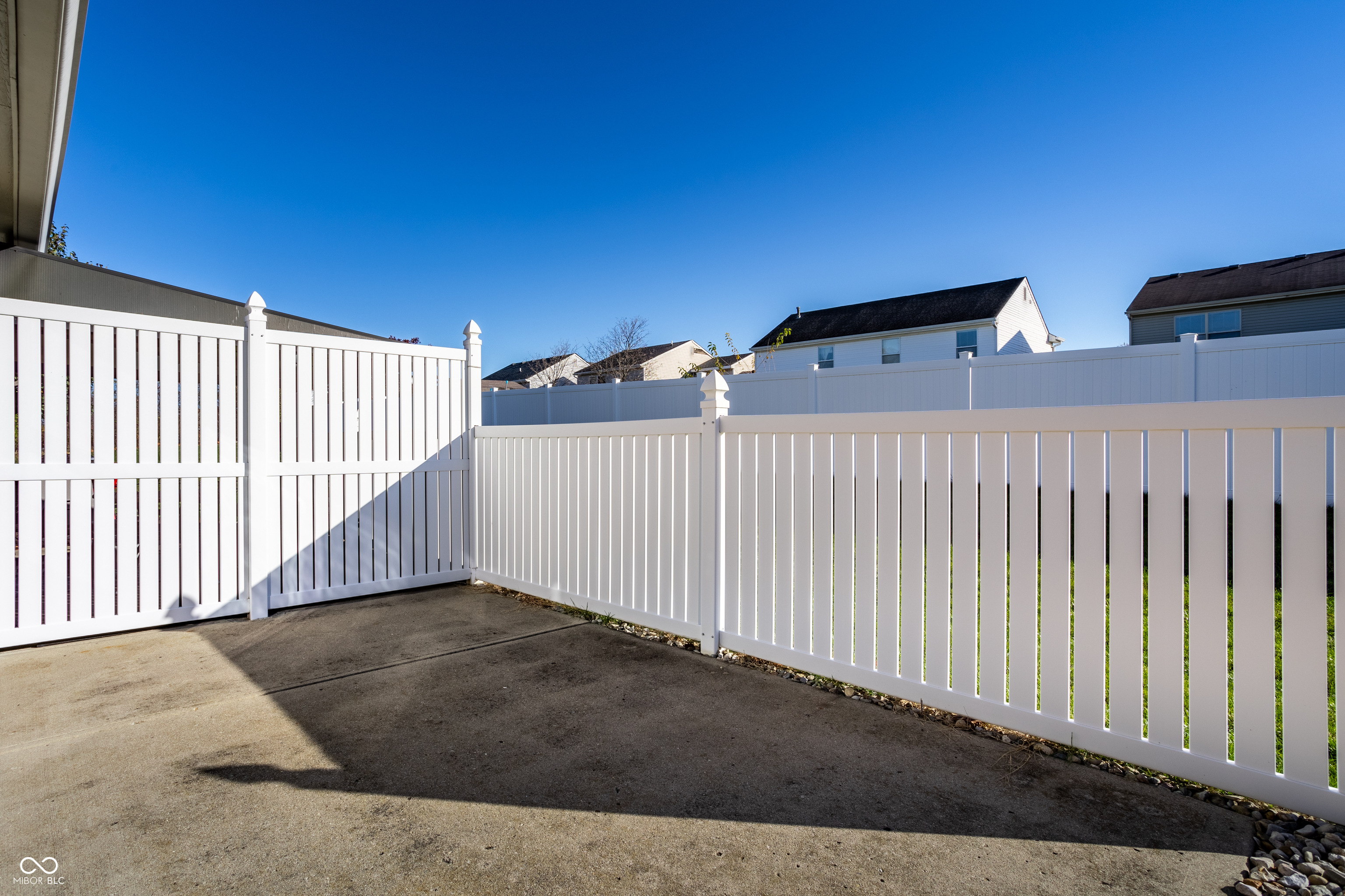 6214 Robinwood Lane