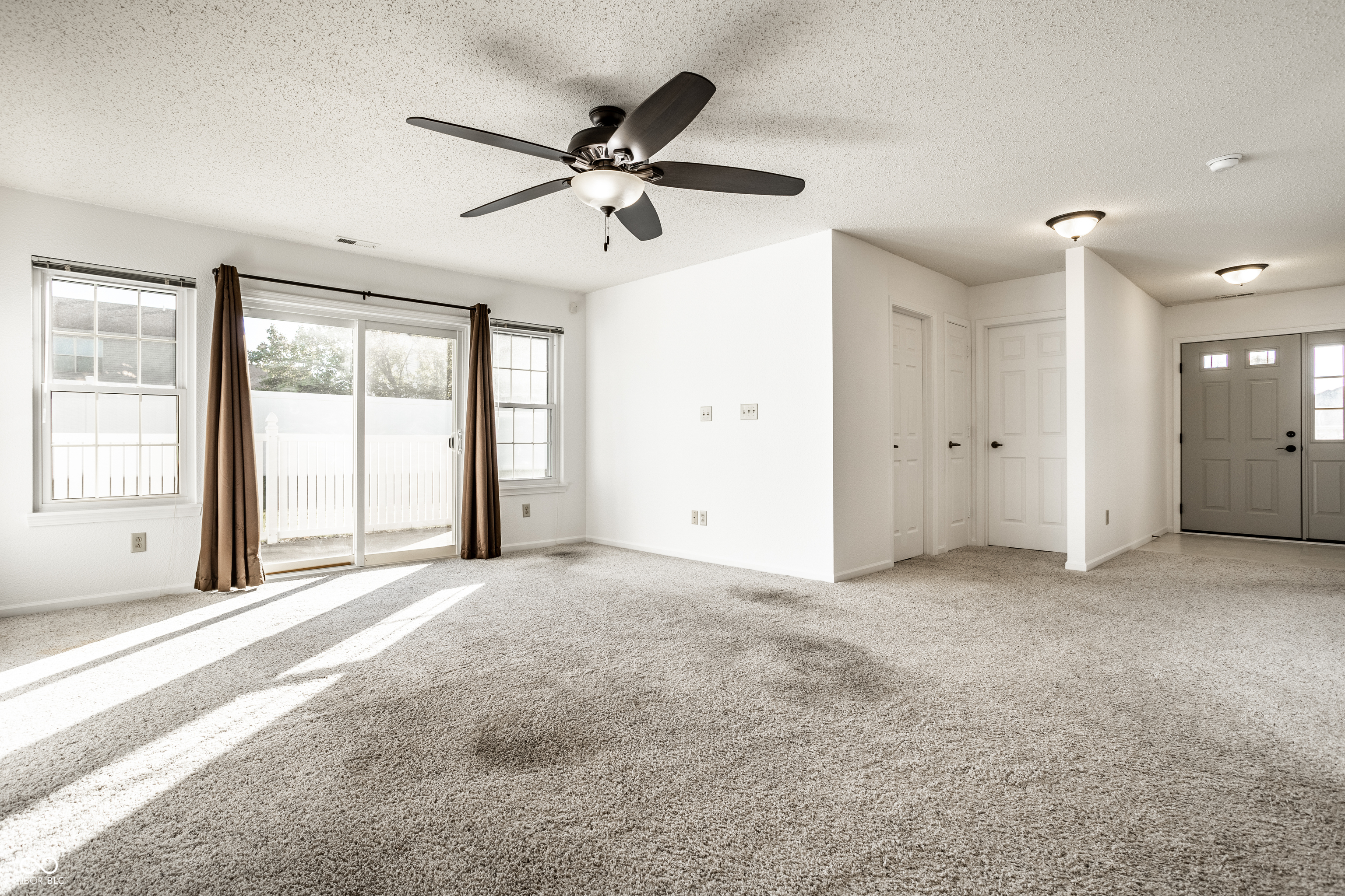 6214 Robinwood Lane