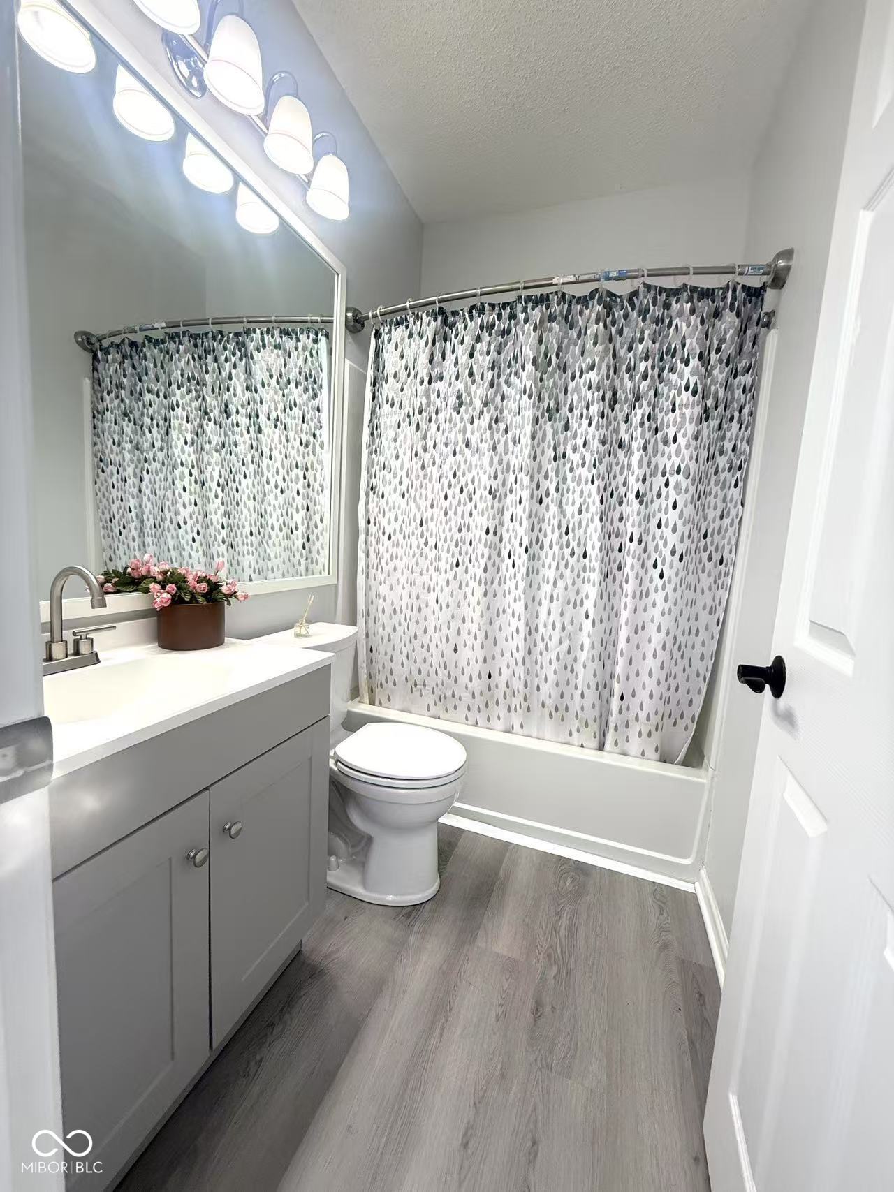15554 Outside Trail