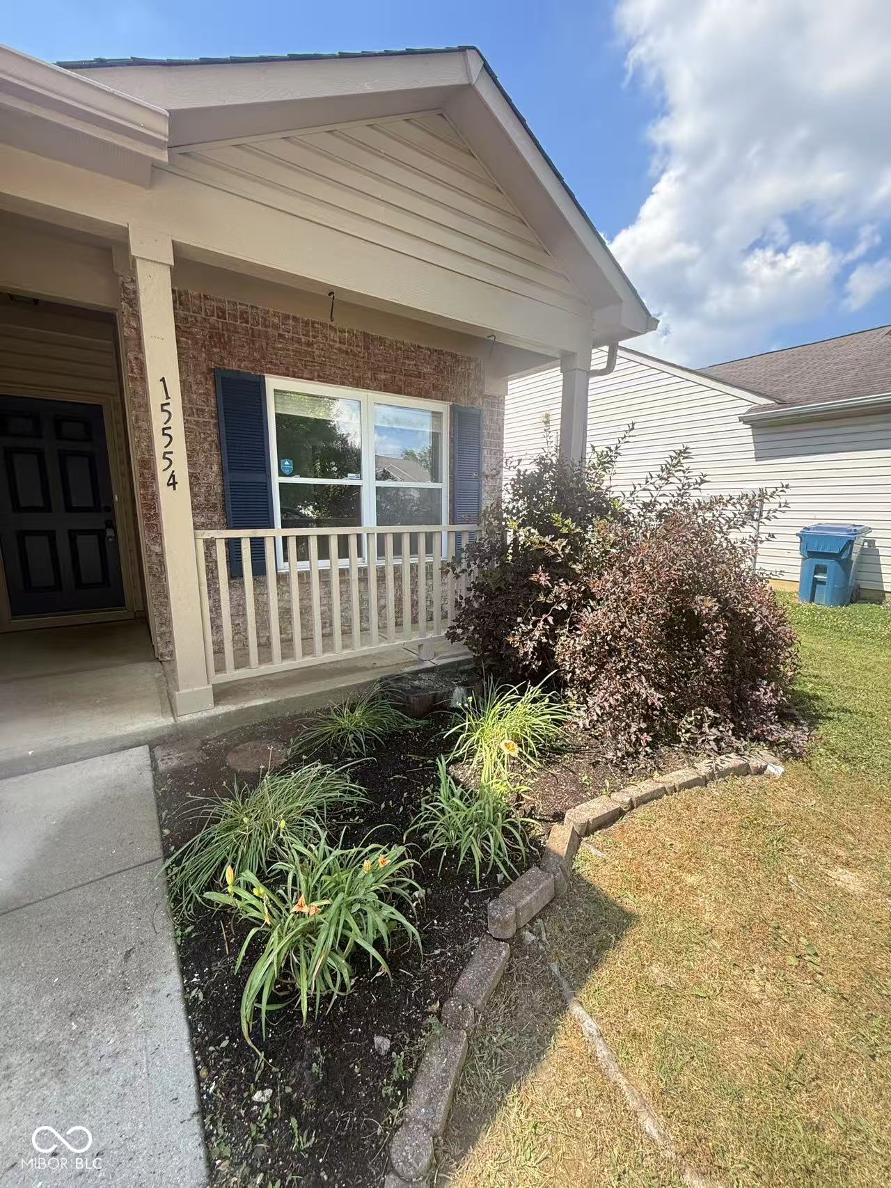 15554 Outside Trail