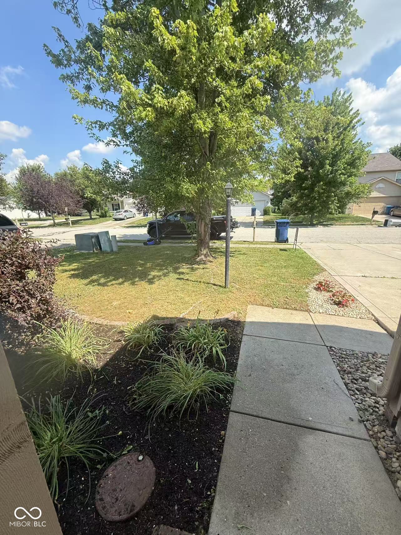 15554 Outside Trail