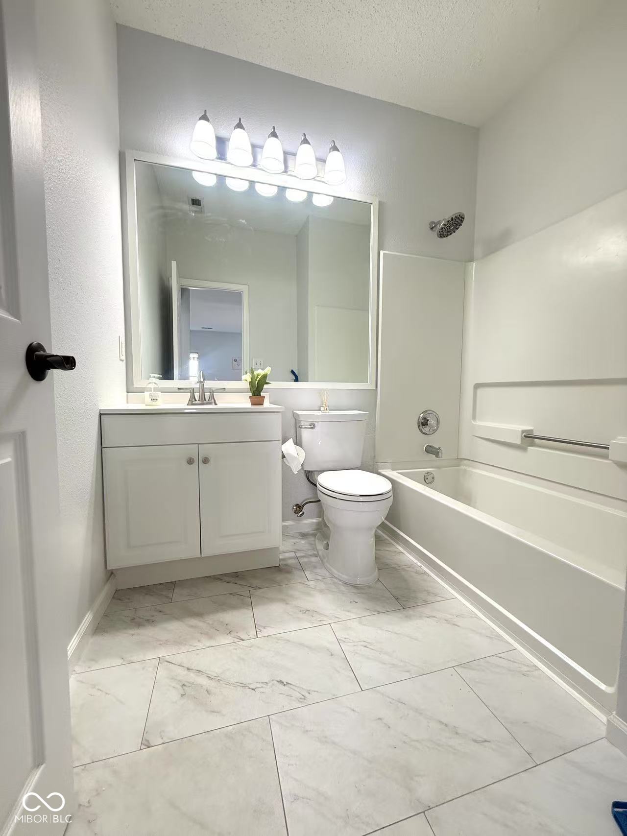 15554 Outside Trail