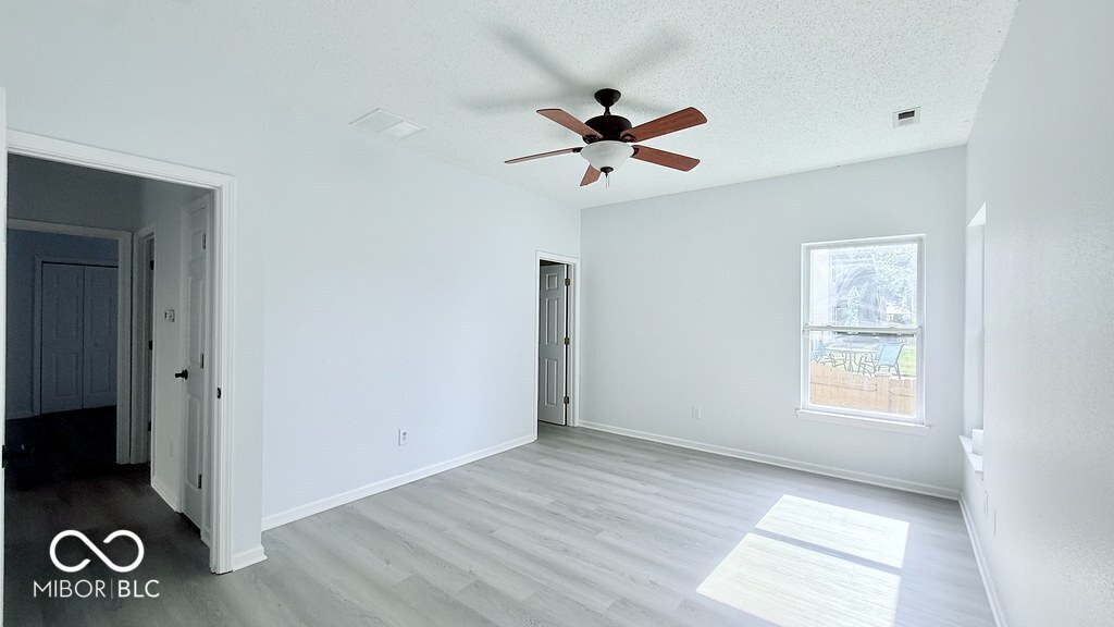 15554 Outside Trail