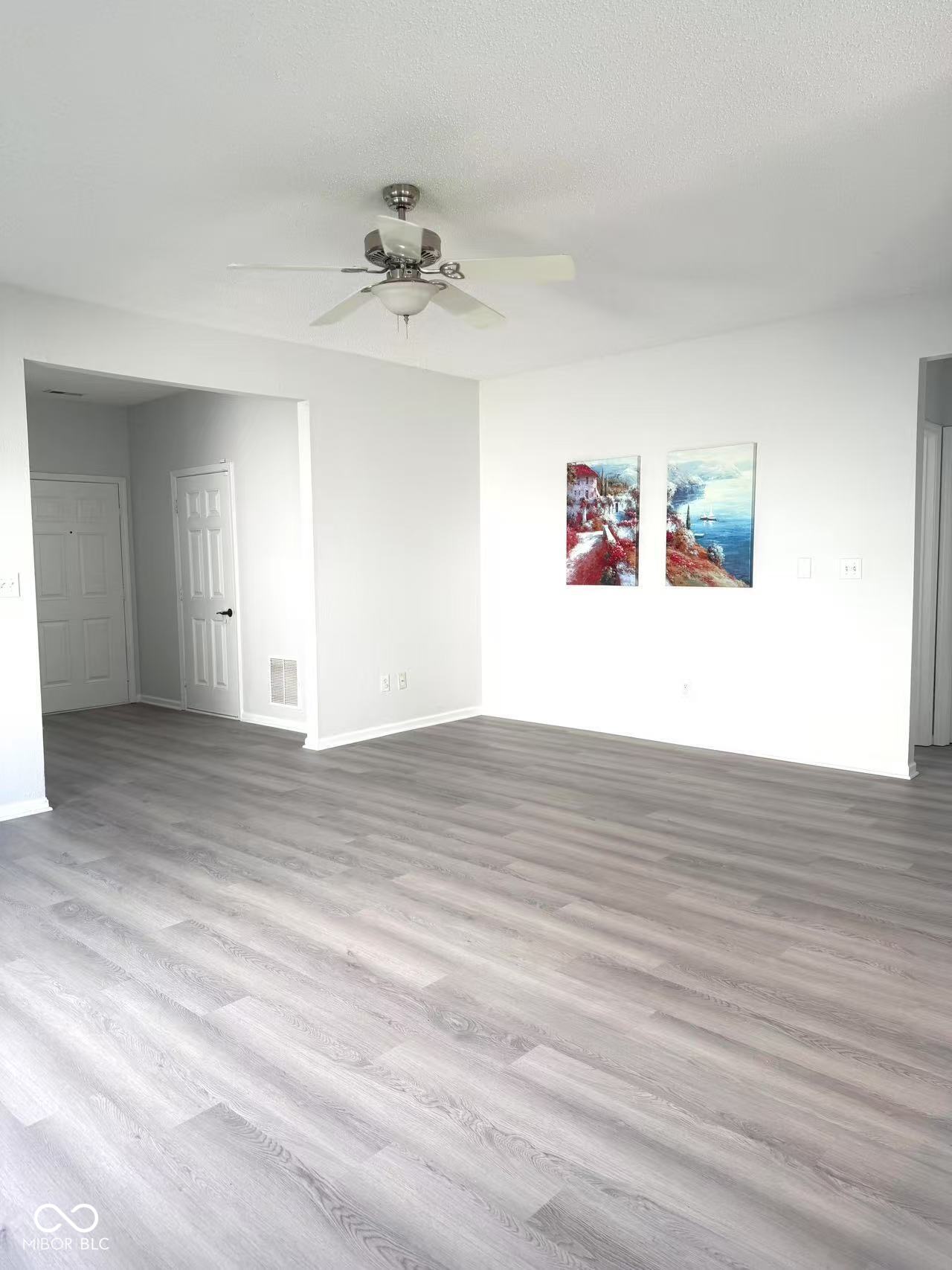 15554 Outside Trail
