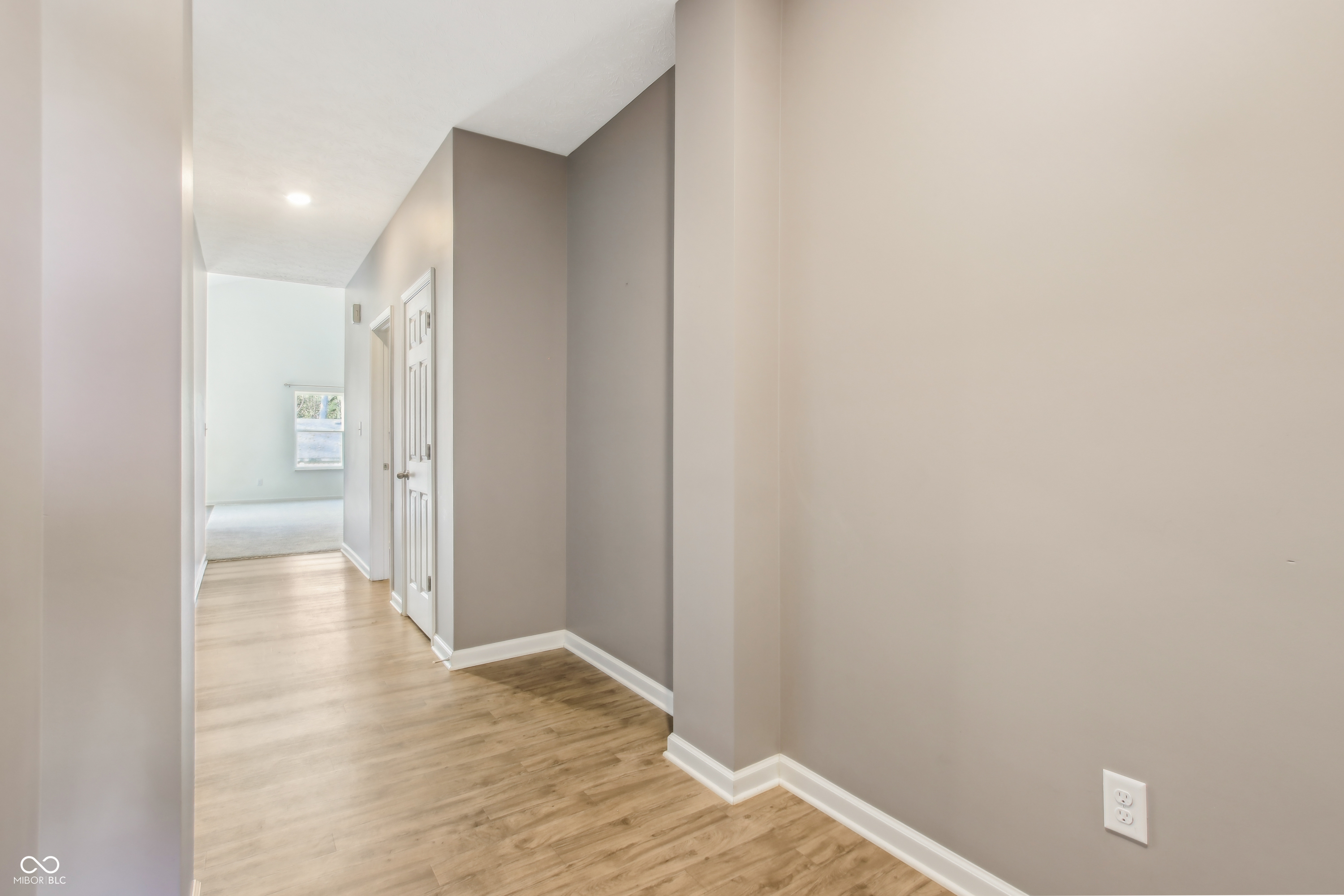 122 Winding Brook Way