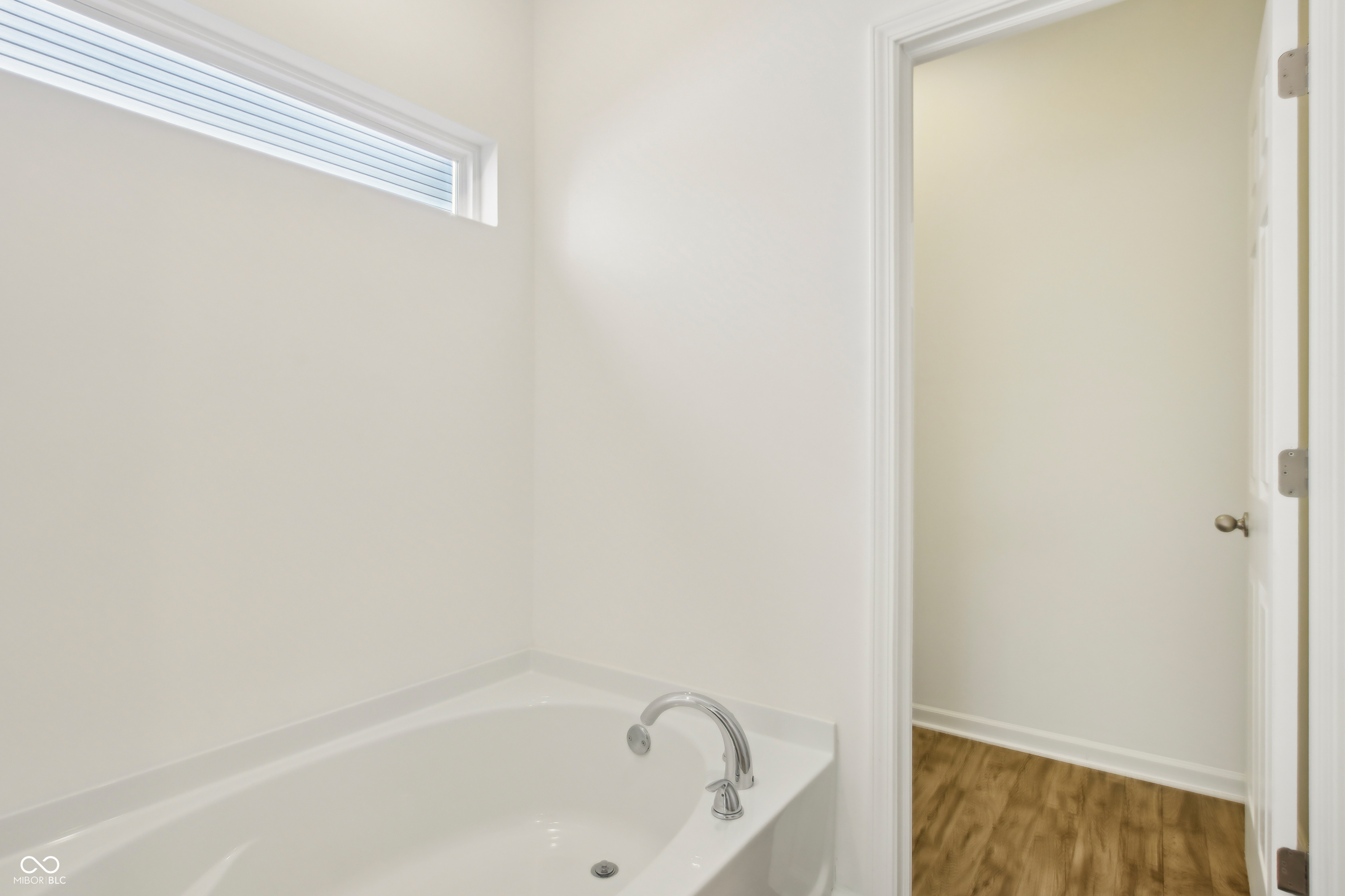 122 Winding Brook Way