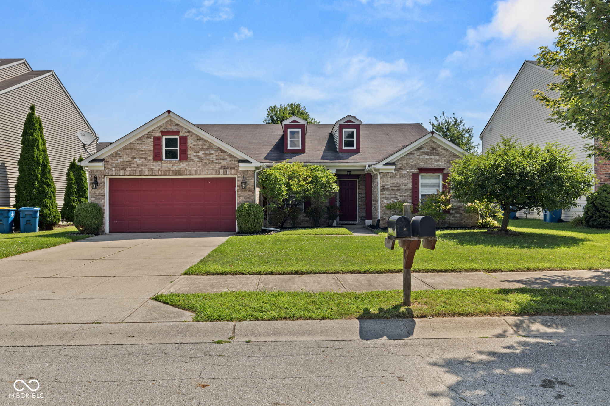 14283 Refreshing Garden Lane