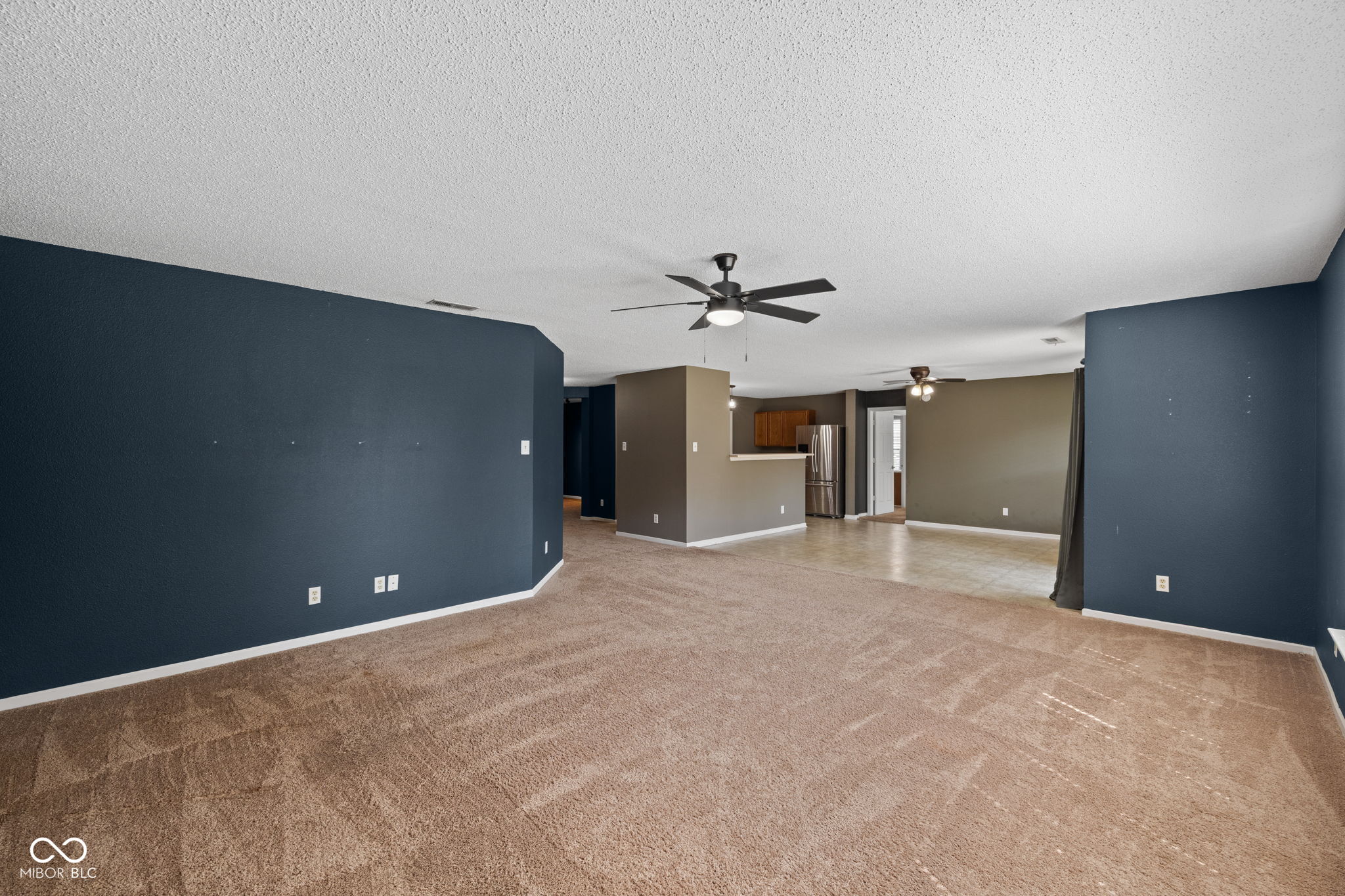 14283 Refreshing Garden Lane
