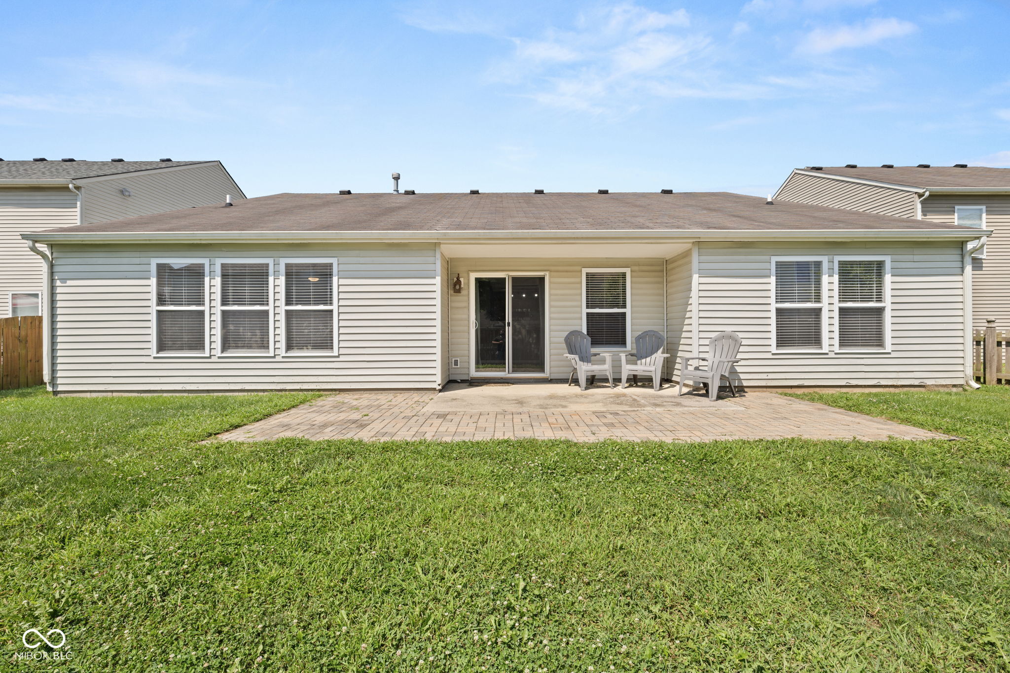 14283 Refreshing Garden Lane