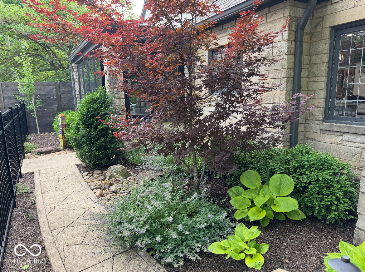 4702 N Illinois Street