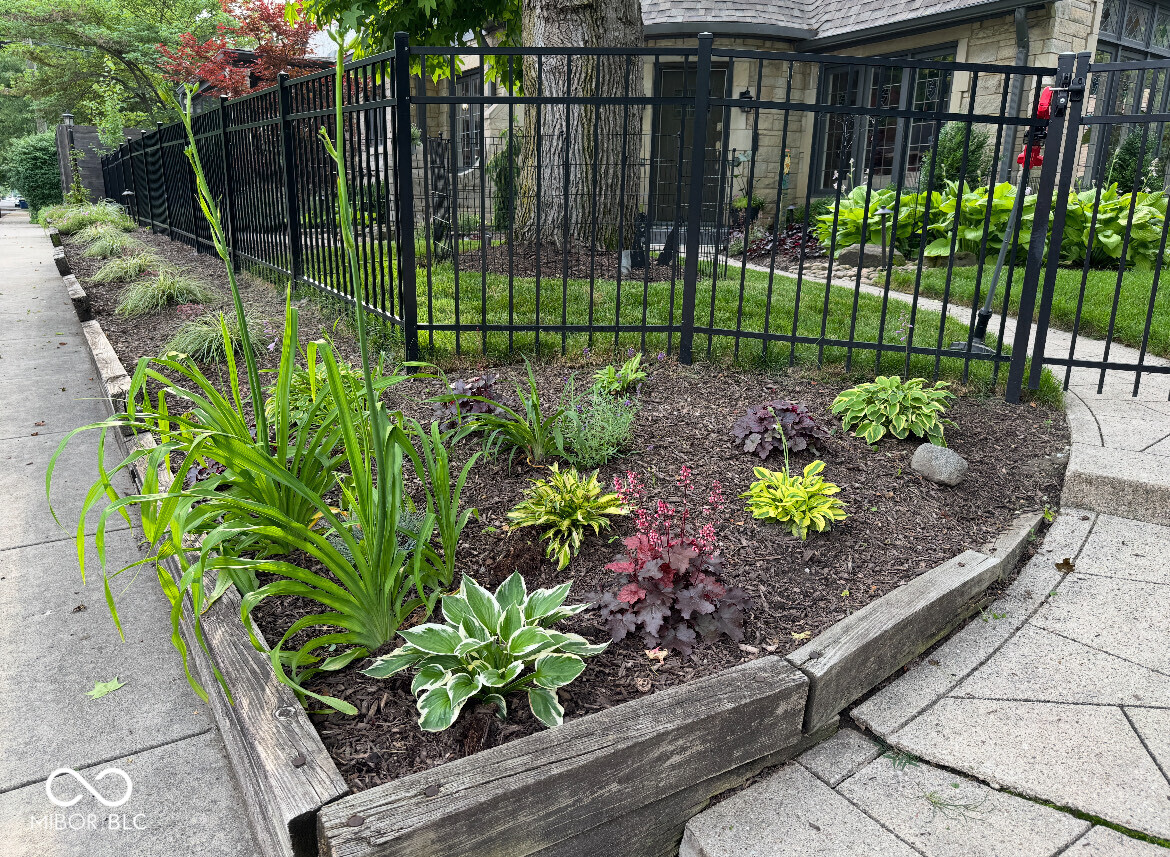 4702 N Illinois Street