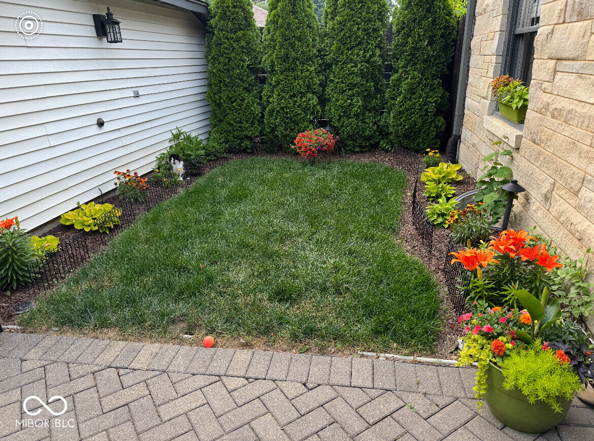 4702 N Illinois Street