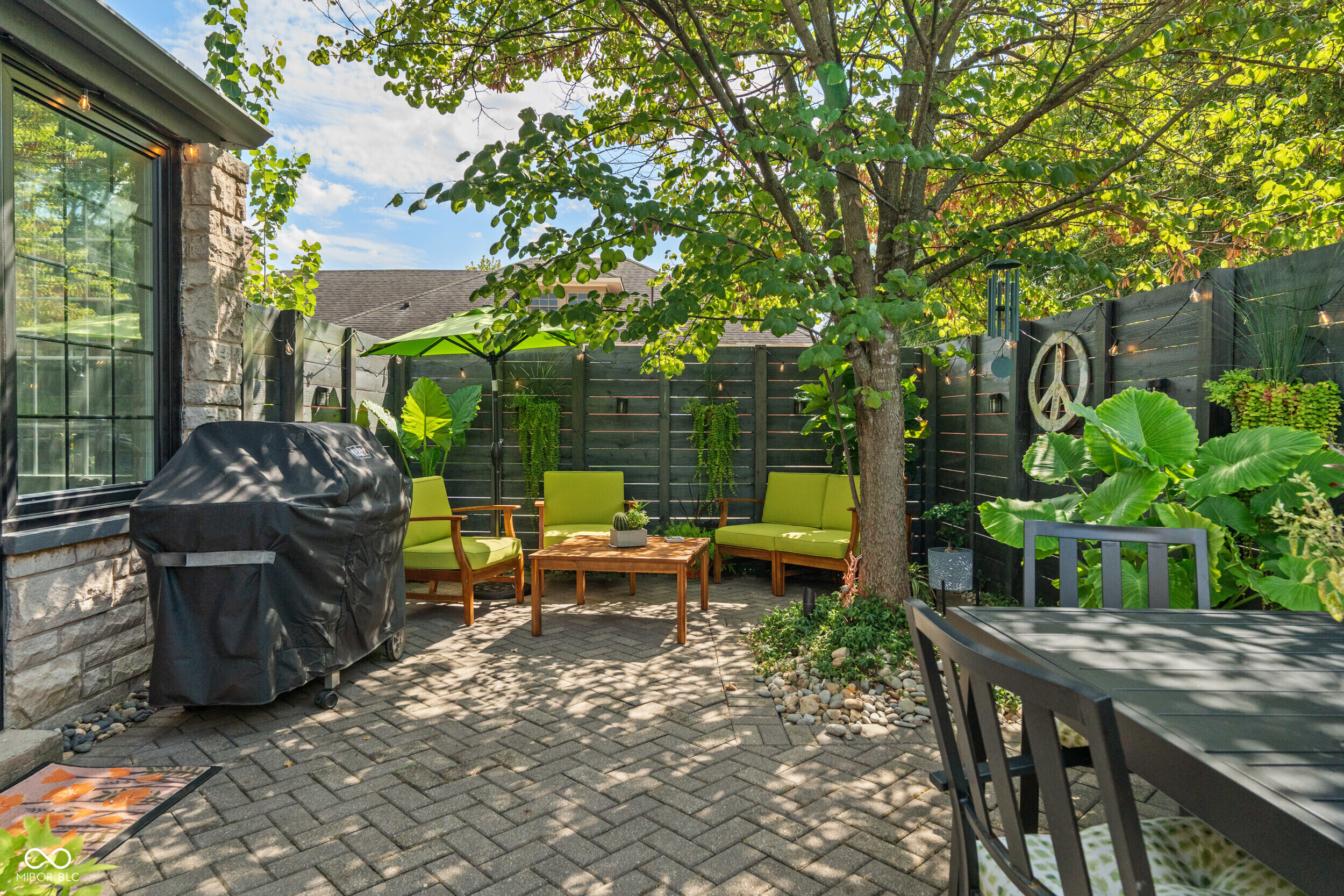 4702 N Illinois Street