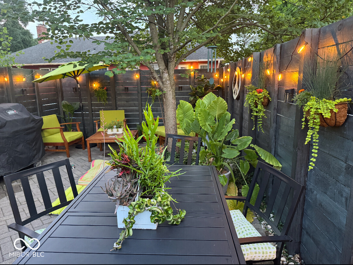 4702 N Illinois Street