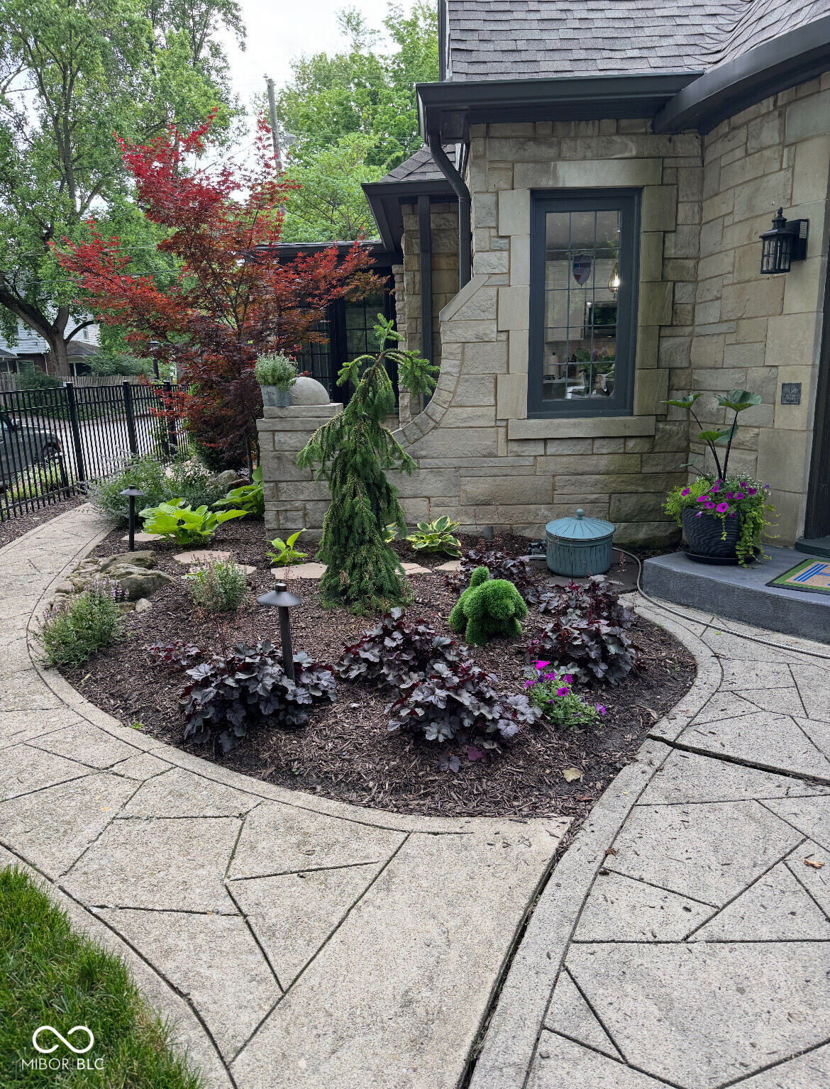 4702 N Illinois Street