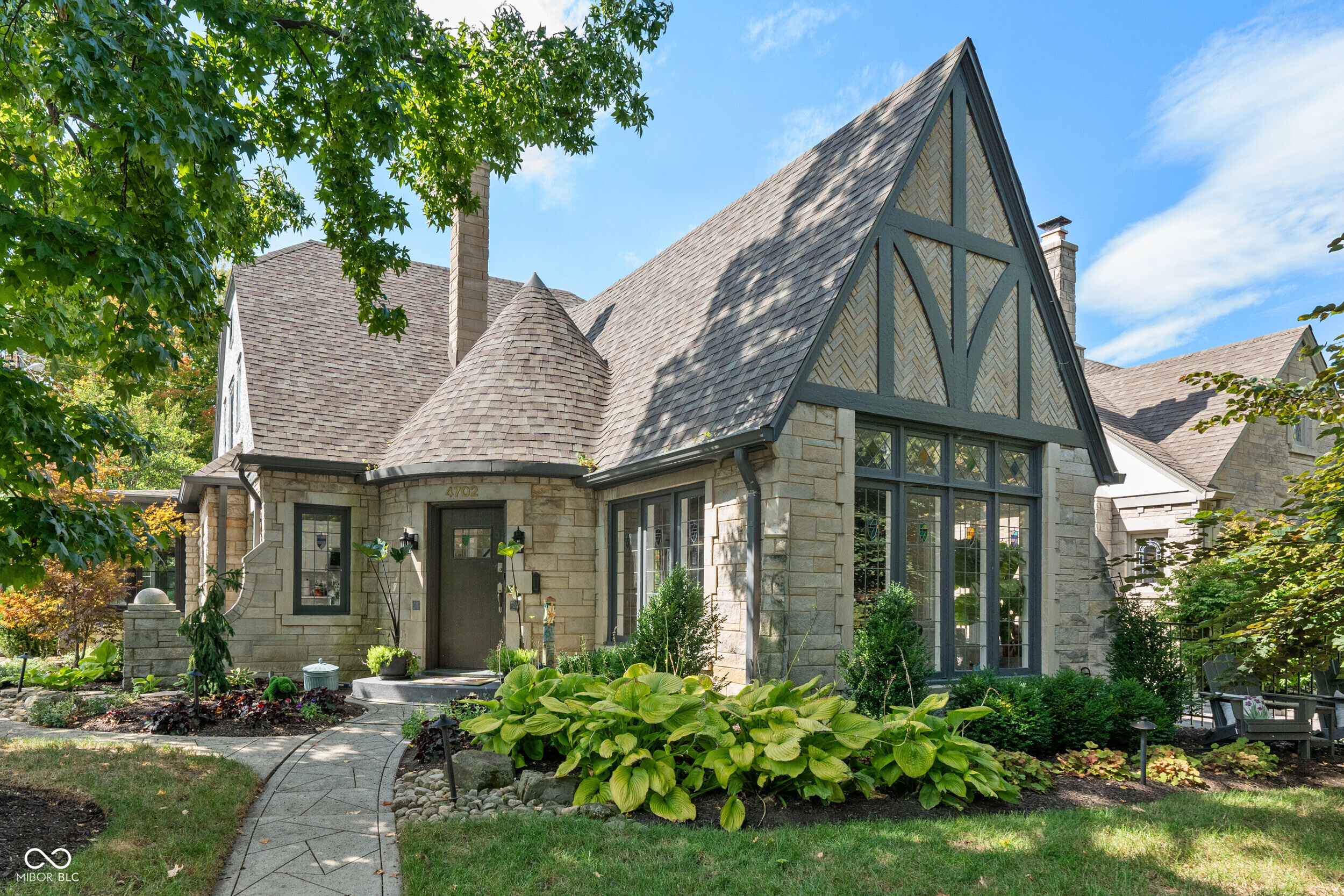 4702 N Illinois Street