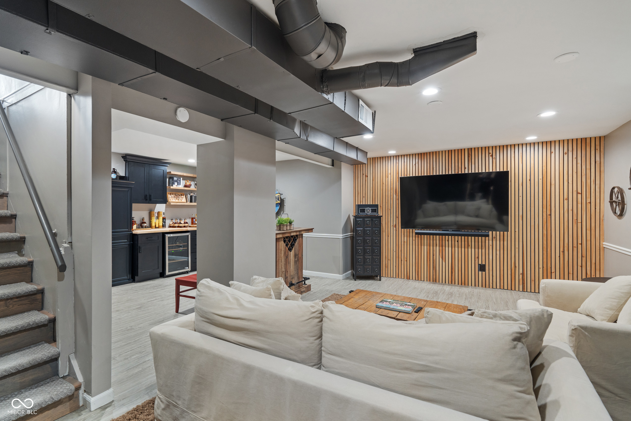 4702 N Illinois Street