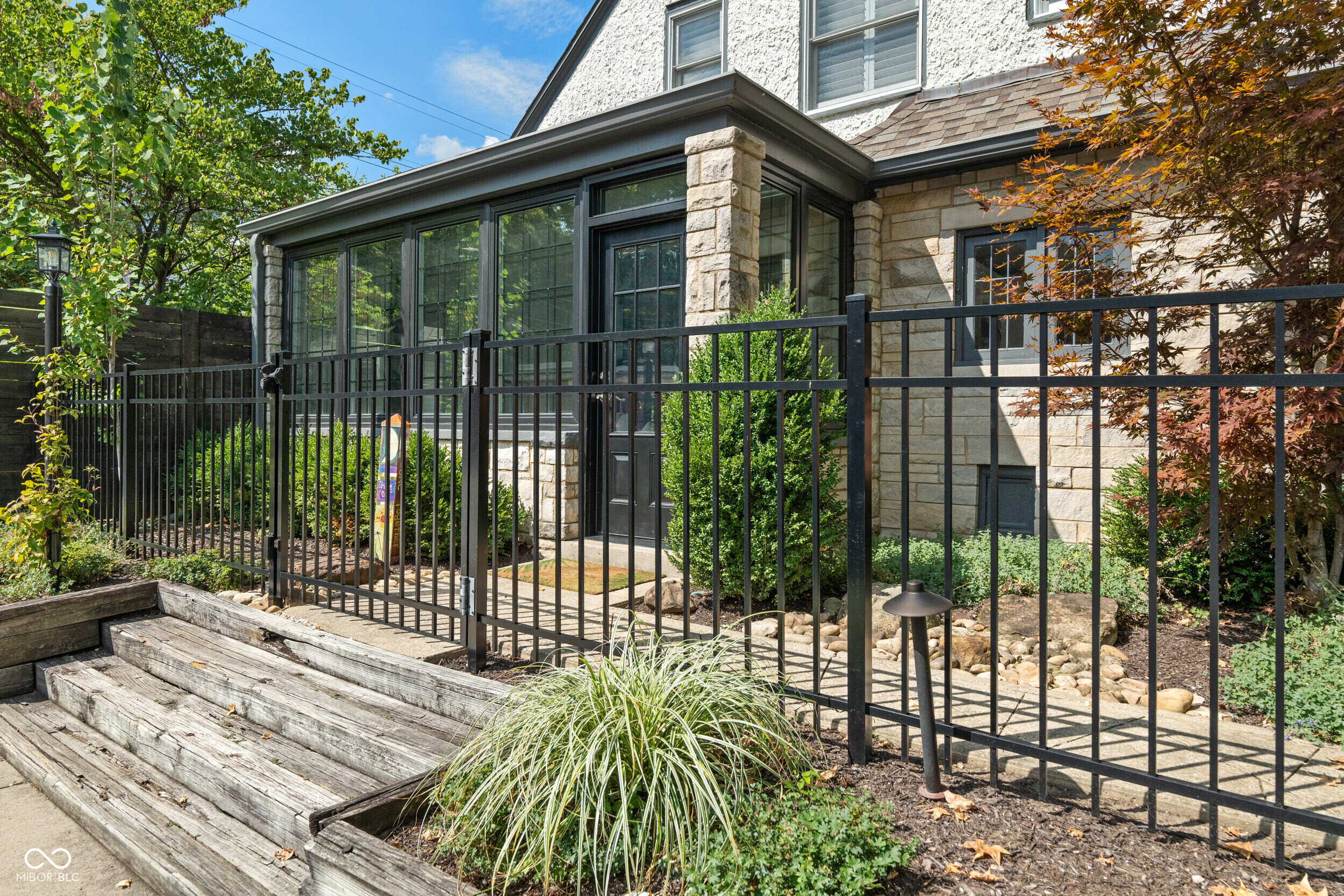 4702 N Illinois Street