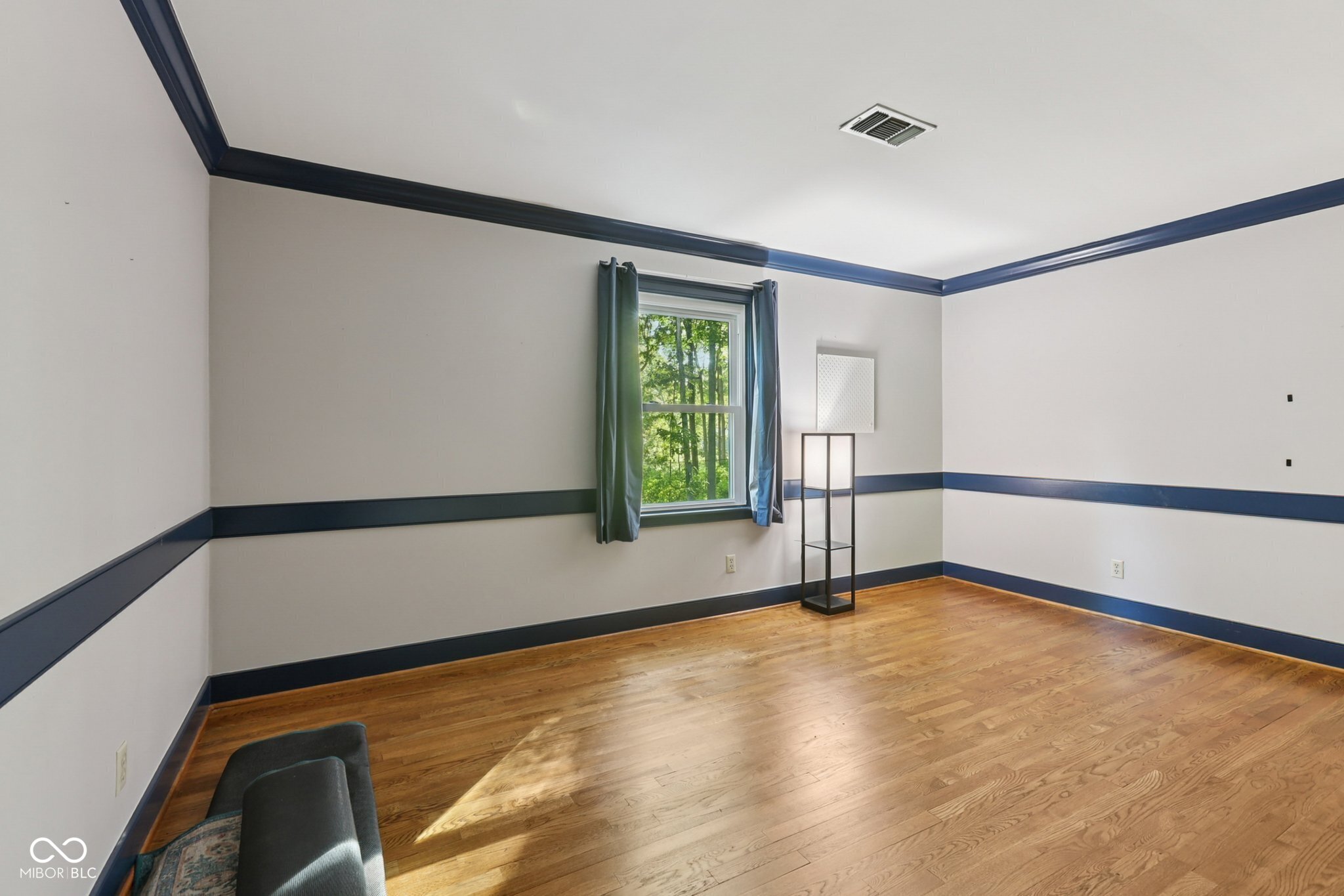 8391 N Illinois Street