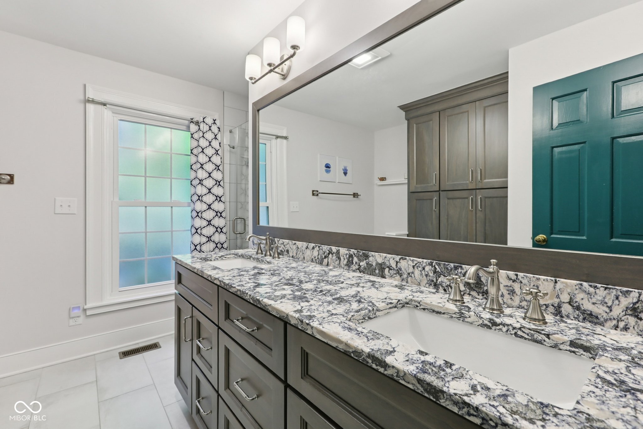 8391 N Illinois Street