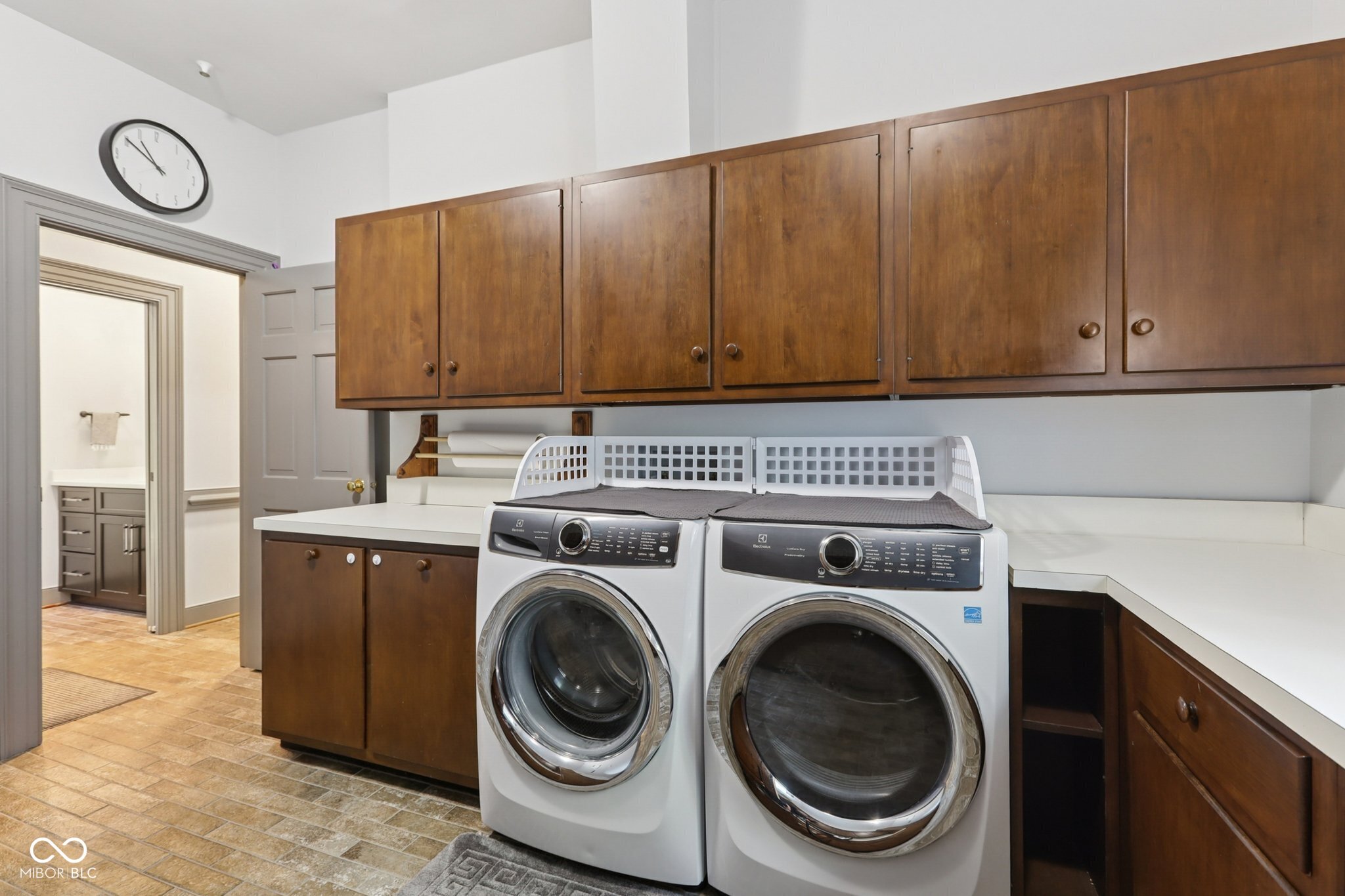 8391 N Illinois Street