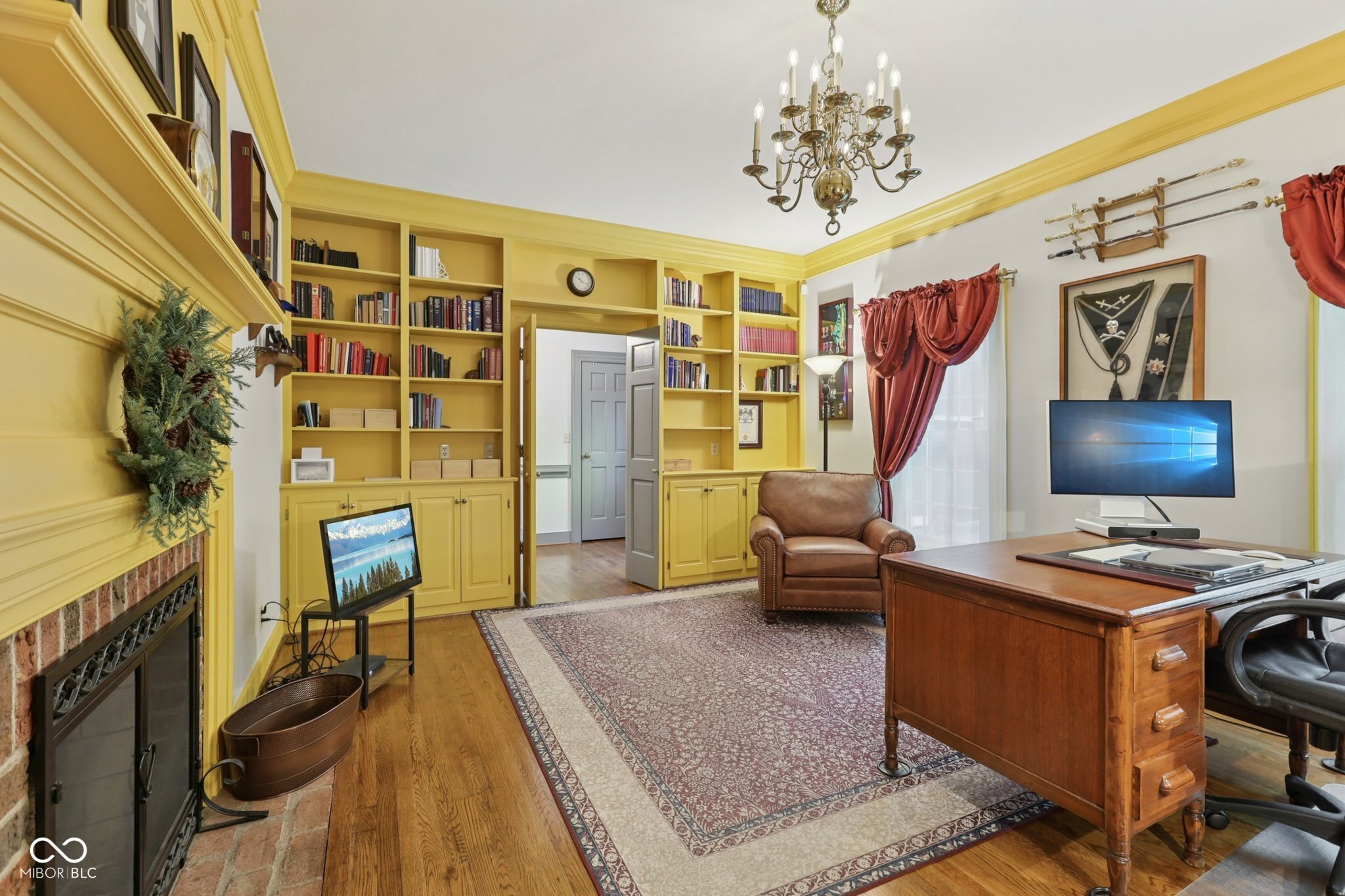 8391 N Illinois Street