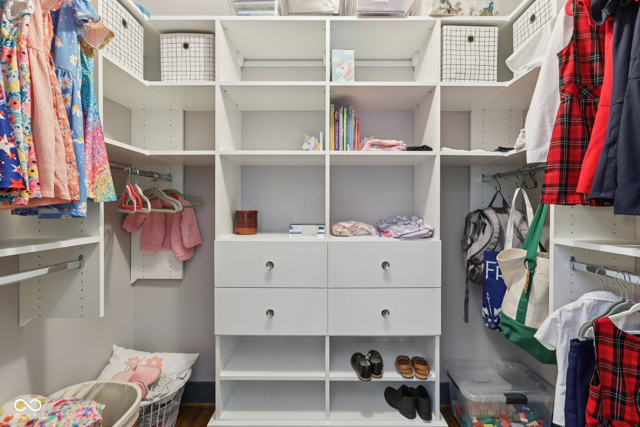 8391 N Illinois Street