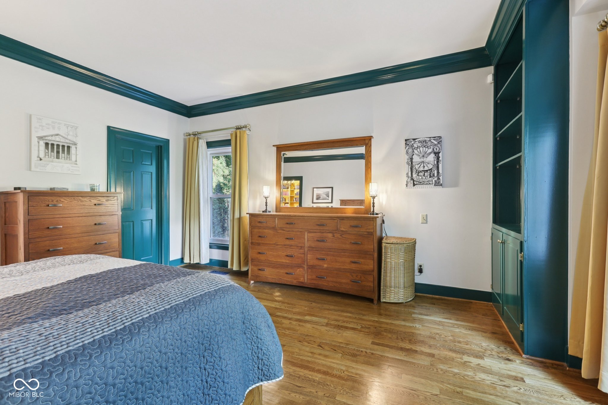 8391 N Illinois Street