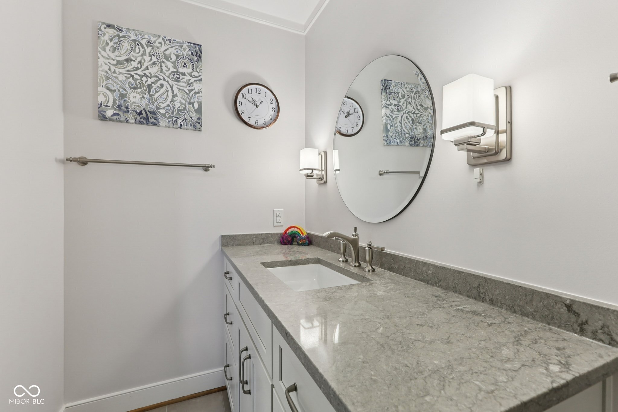 8391 N Illinois Street