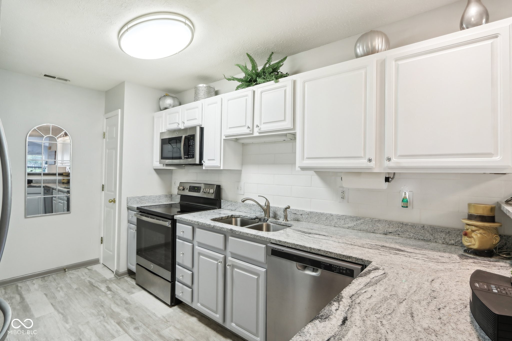 6711 Bridgefield Way