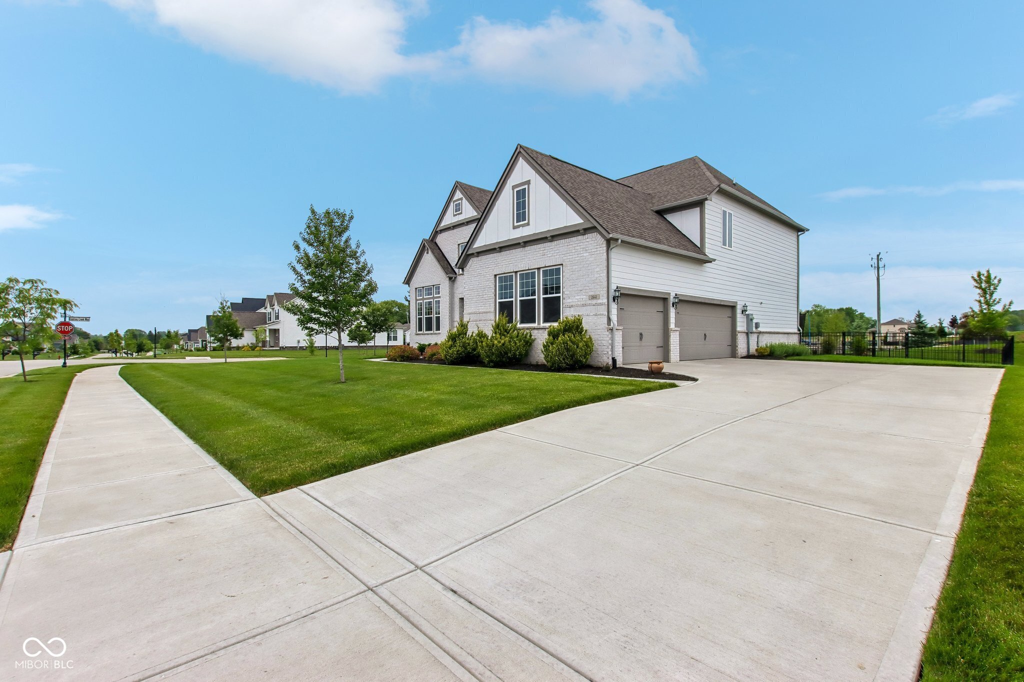 2661 Paperbark Creek Drive