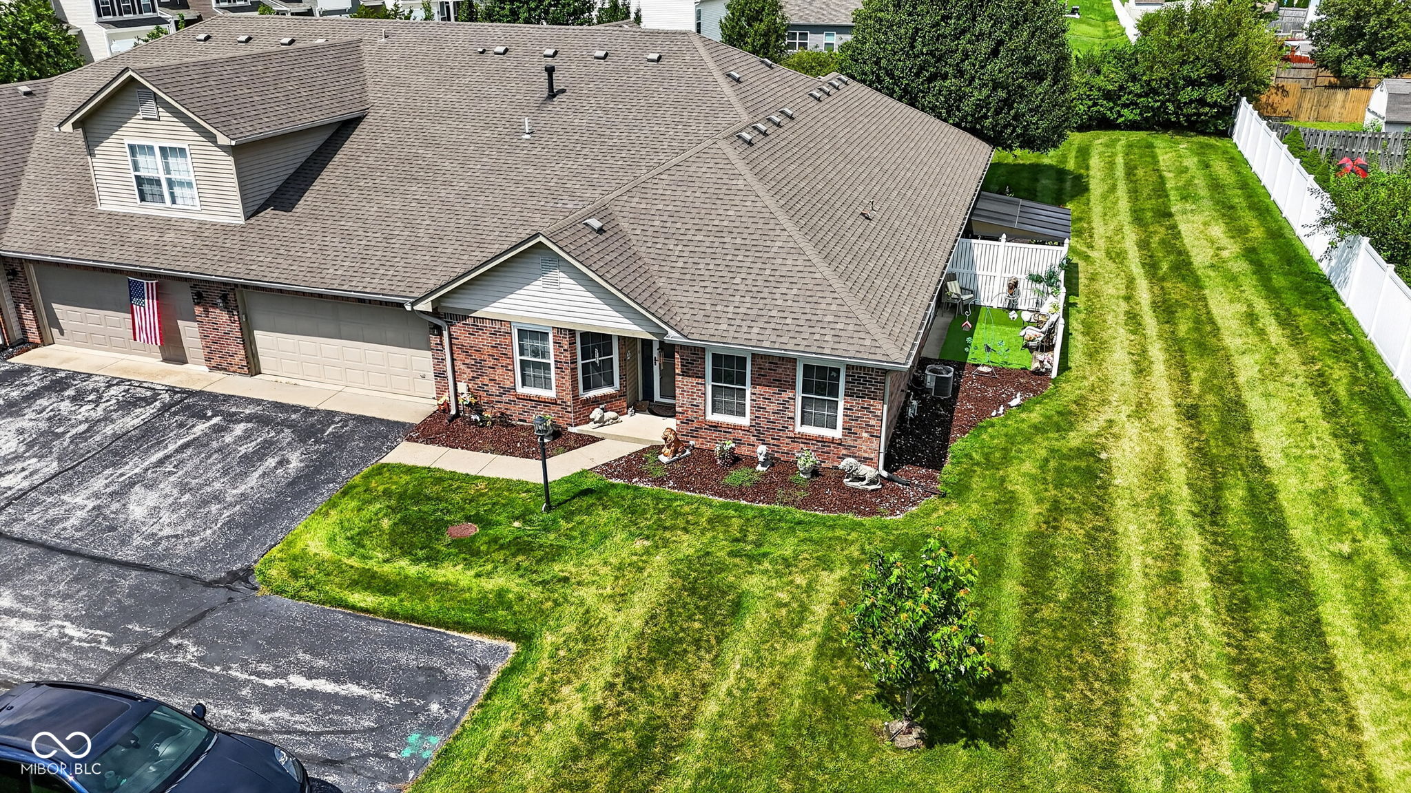 6214 Robinwood Lane