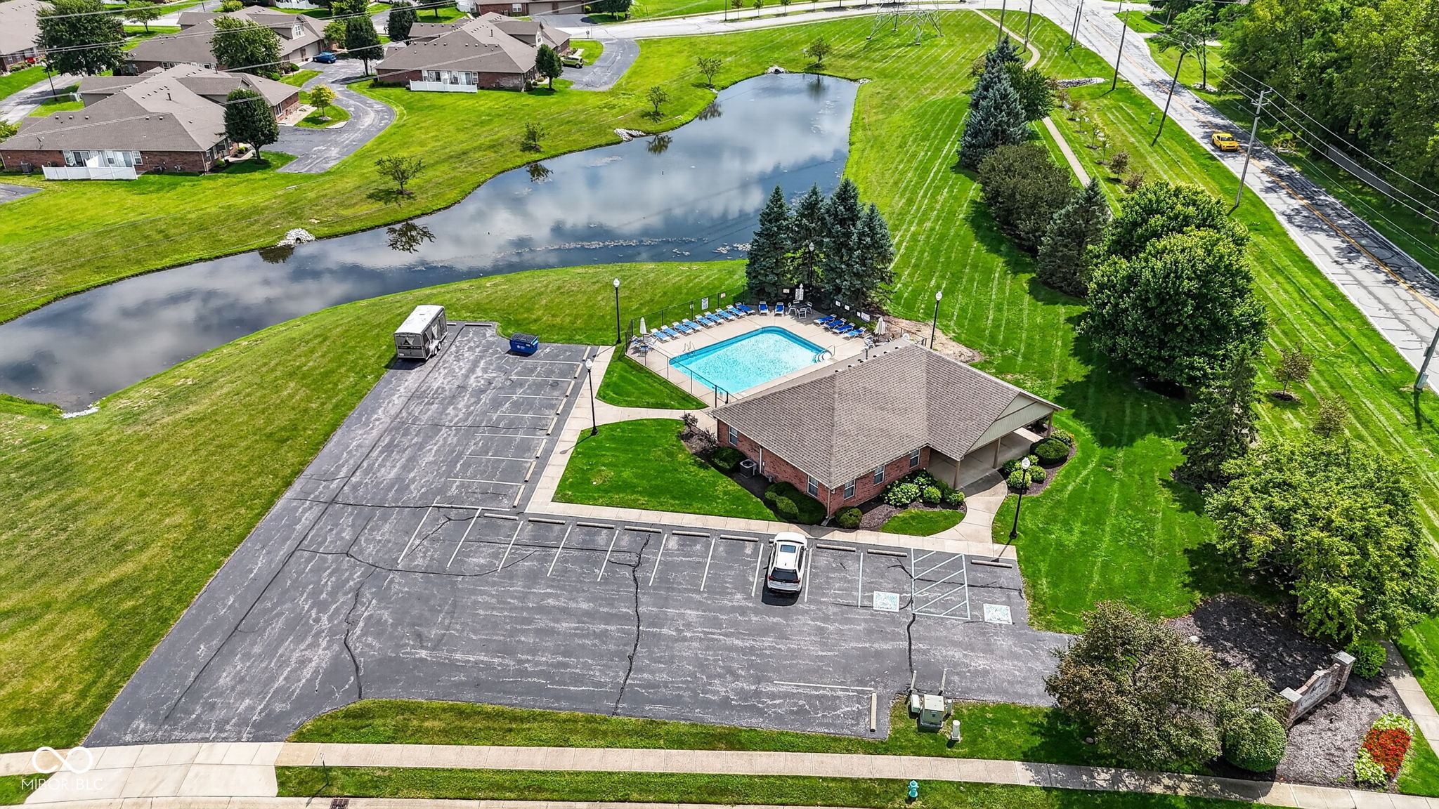 6214 Robinwood Lane