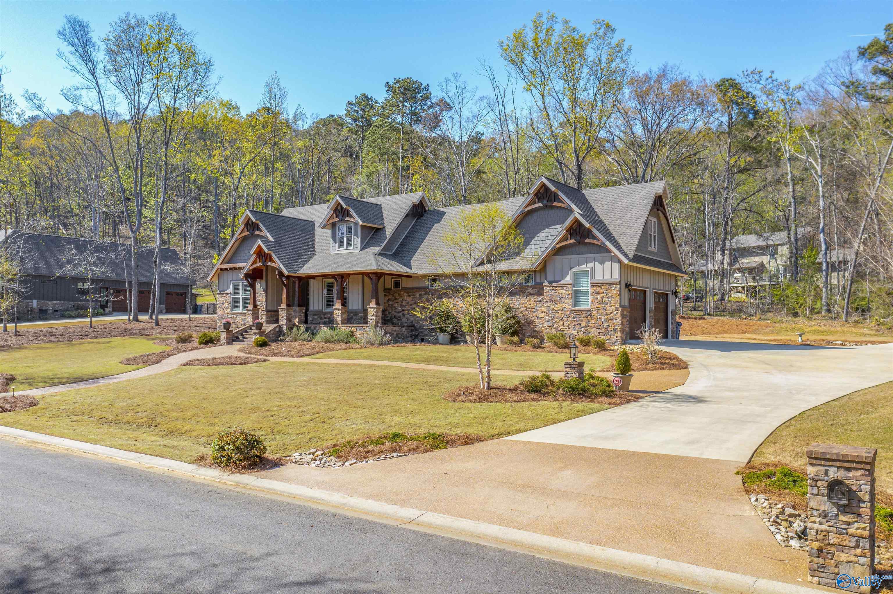 108 River Point Drive