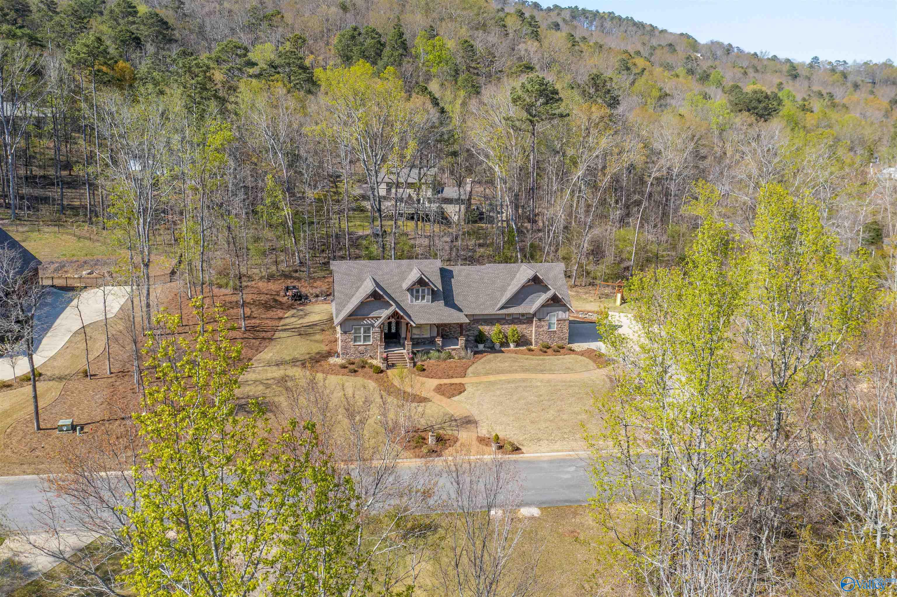 108 River Point Drive