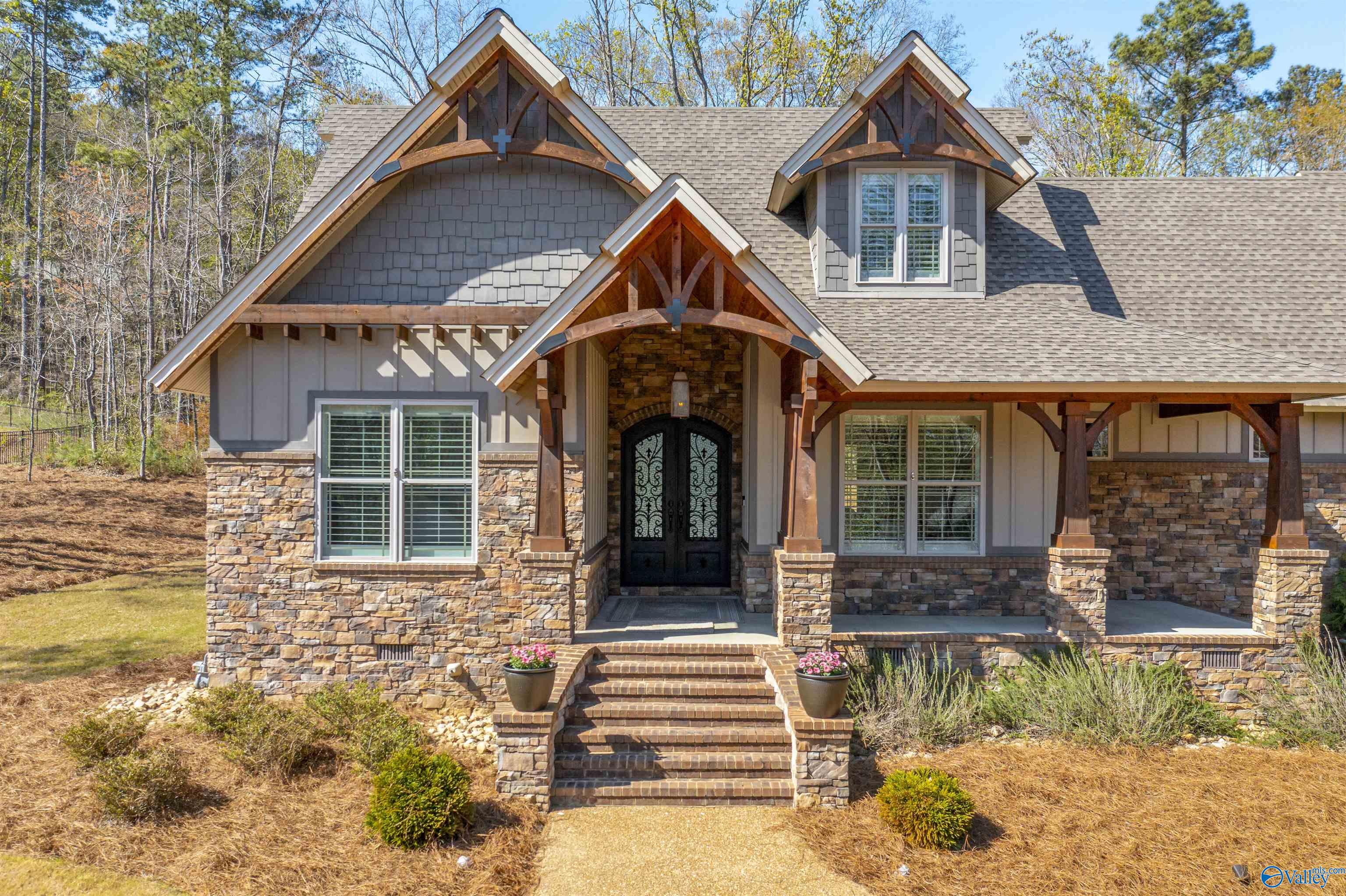 108 River Point Drive