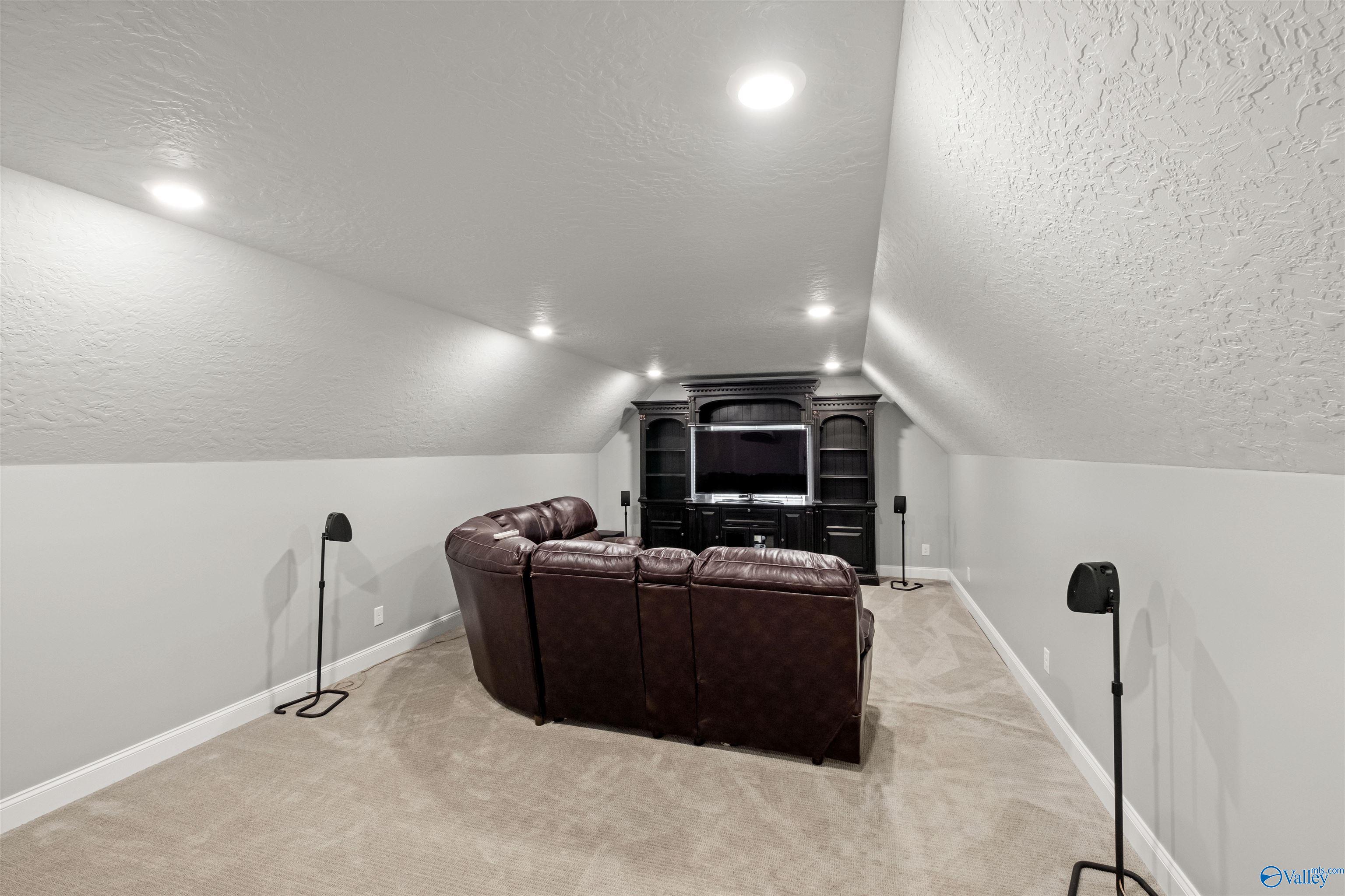 108 River Point Drive