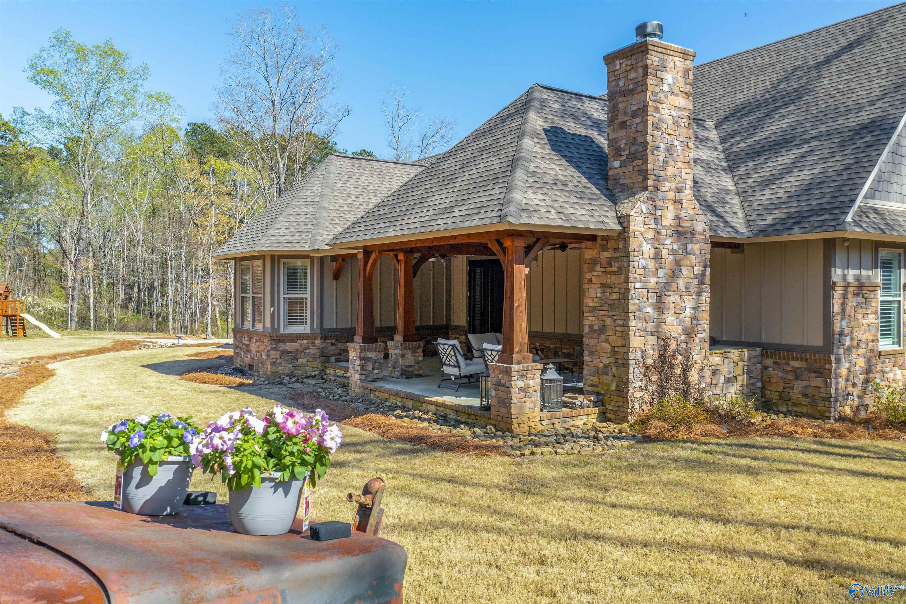 108 River Point Drive