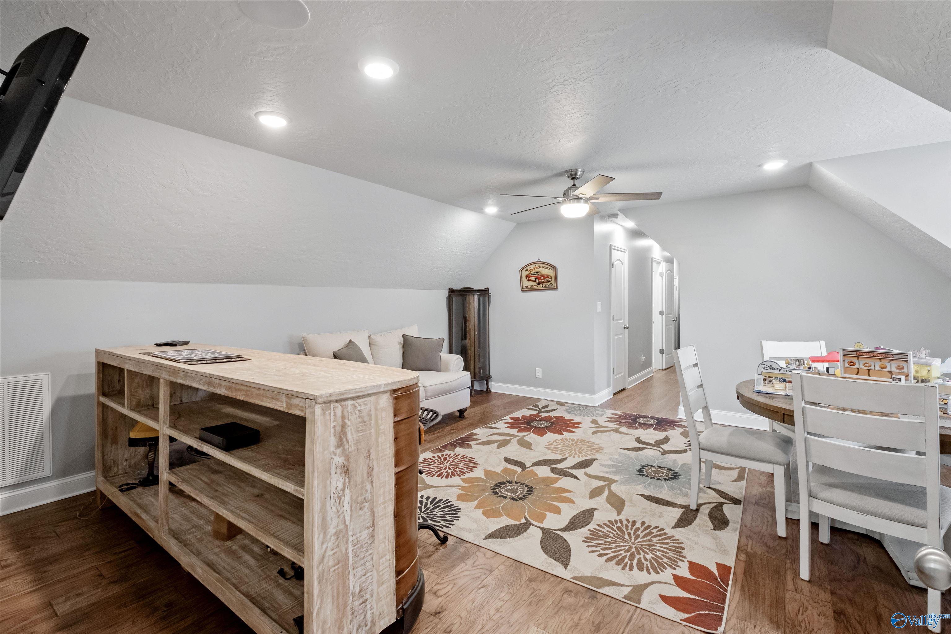 108 River Point Drive