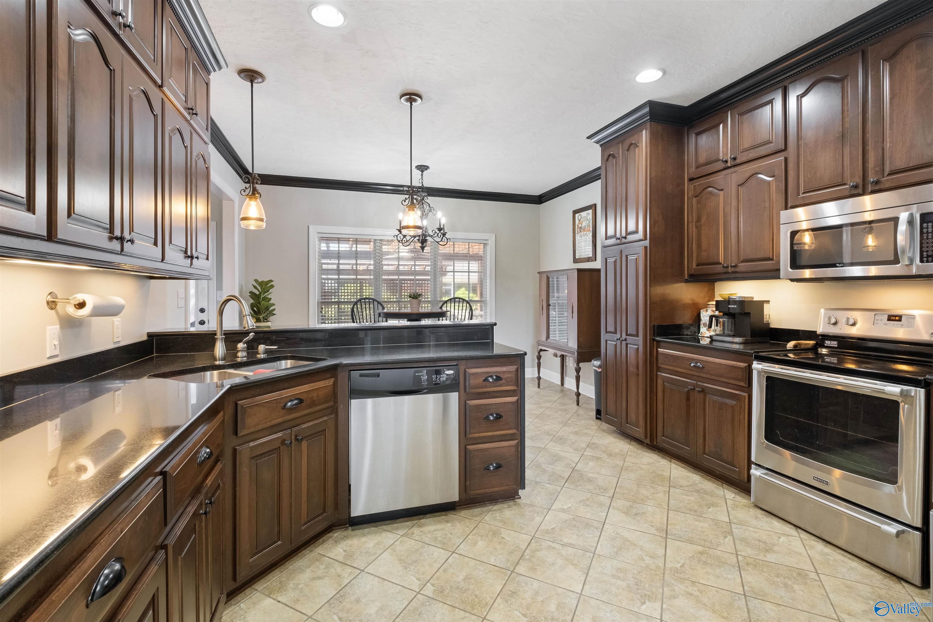 1825 Ashley Lane