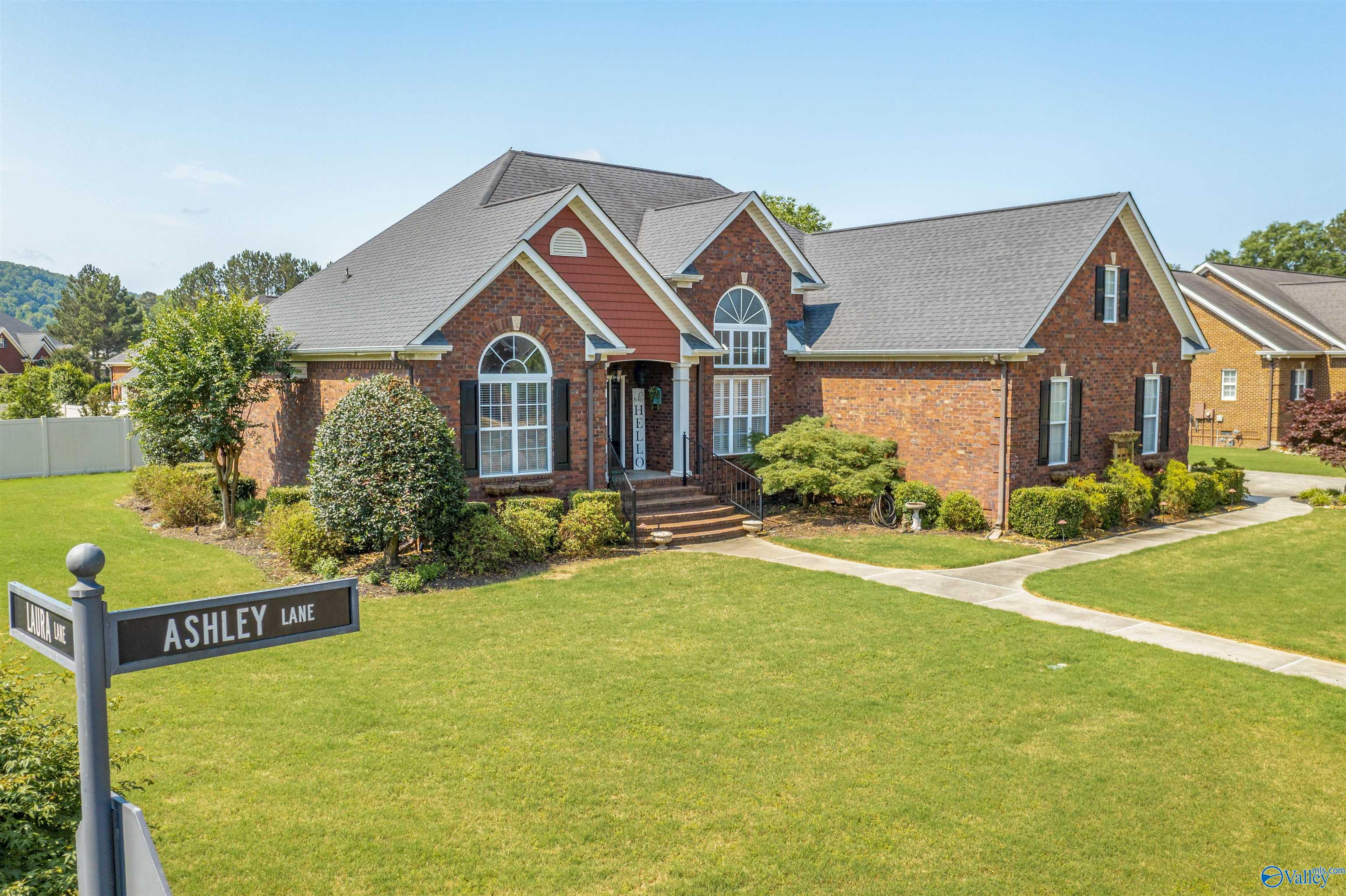 1825 Ashley Lane