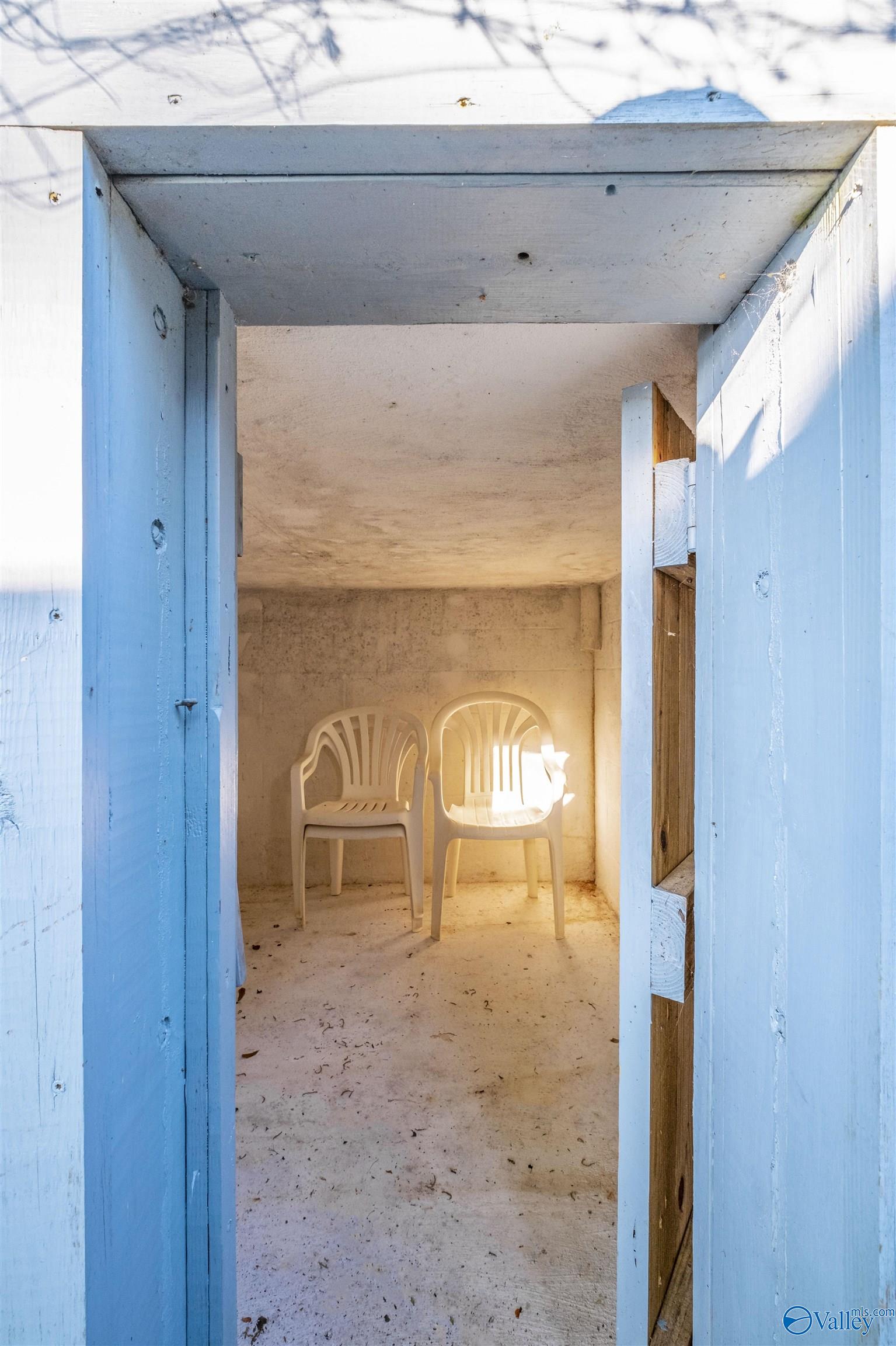 1996 Mohawk Cliff Road