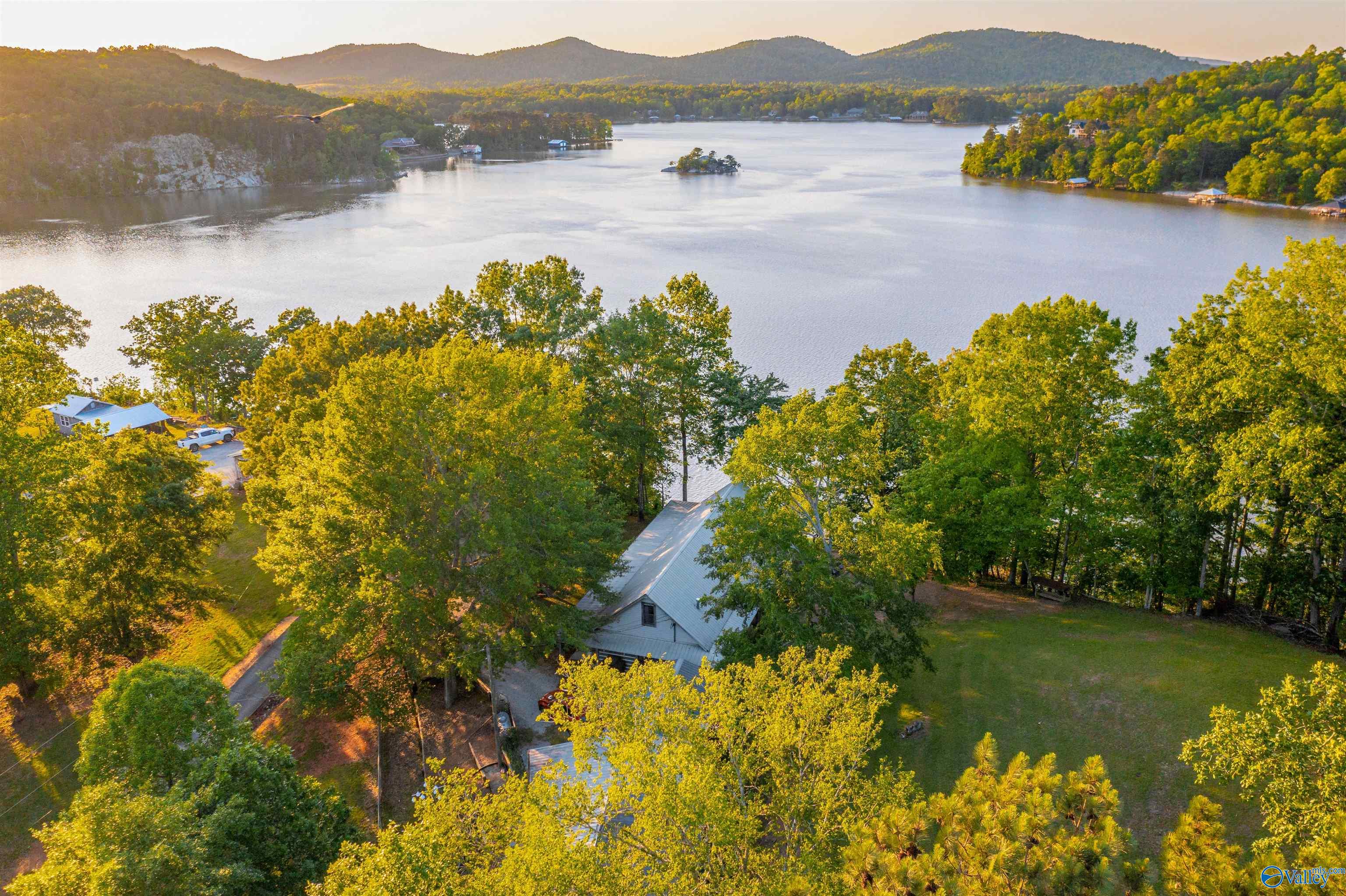 1996 Mohawk Cliff Road