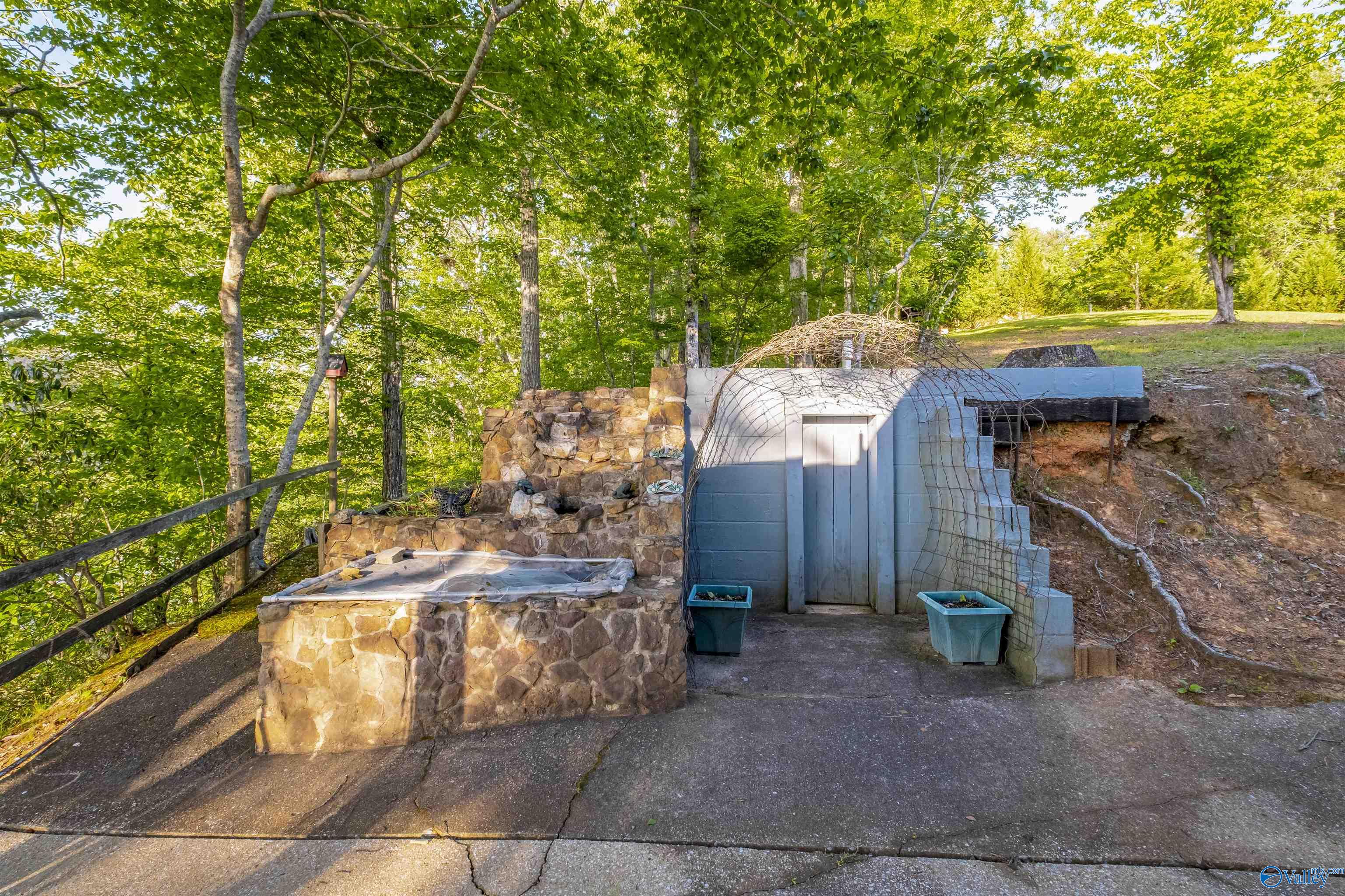 1996 Mohawk Cliff Road