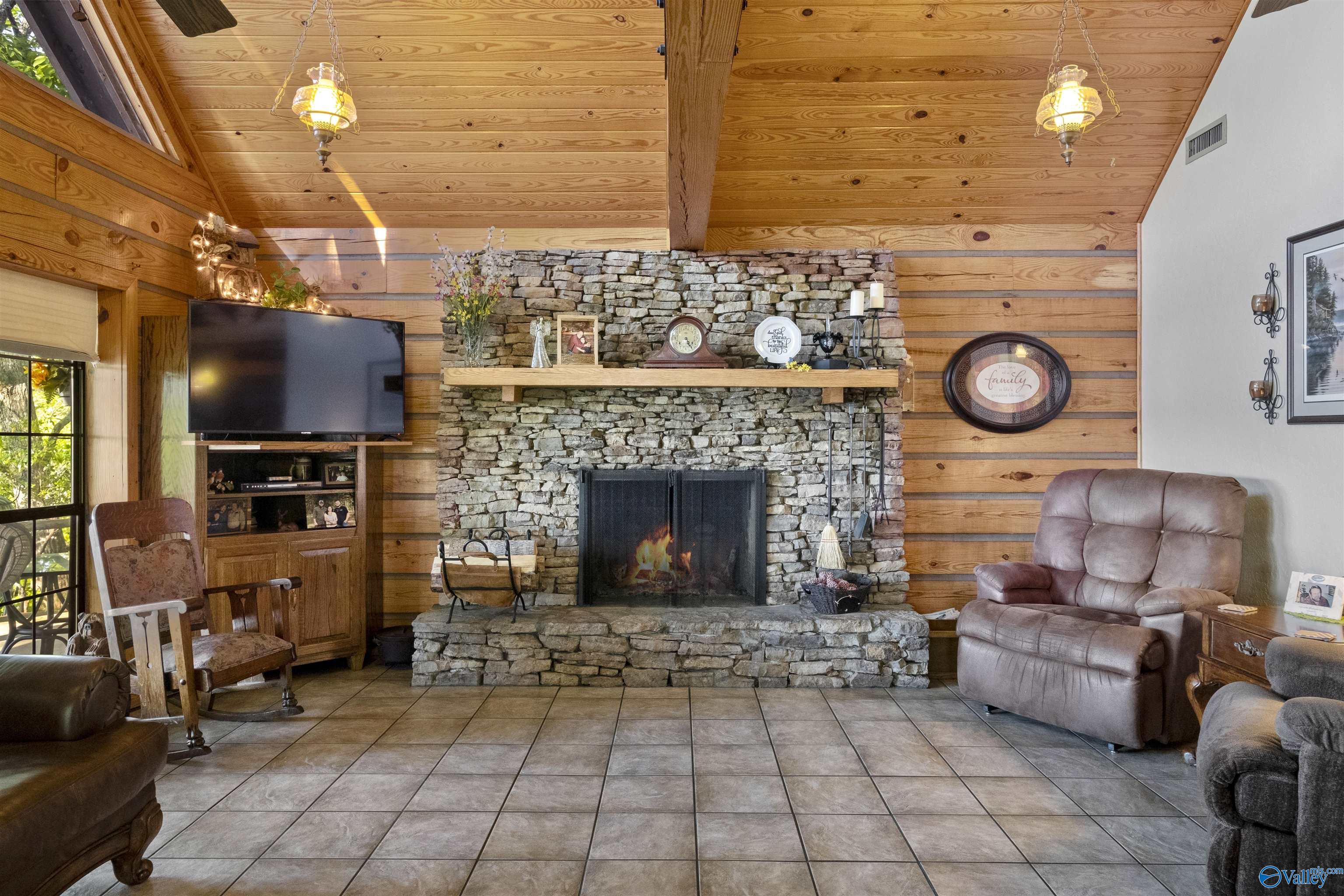 1996 Mohawk Cliff Road