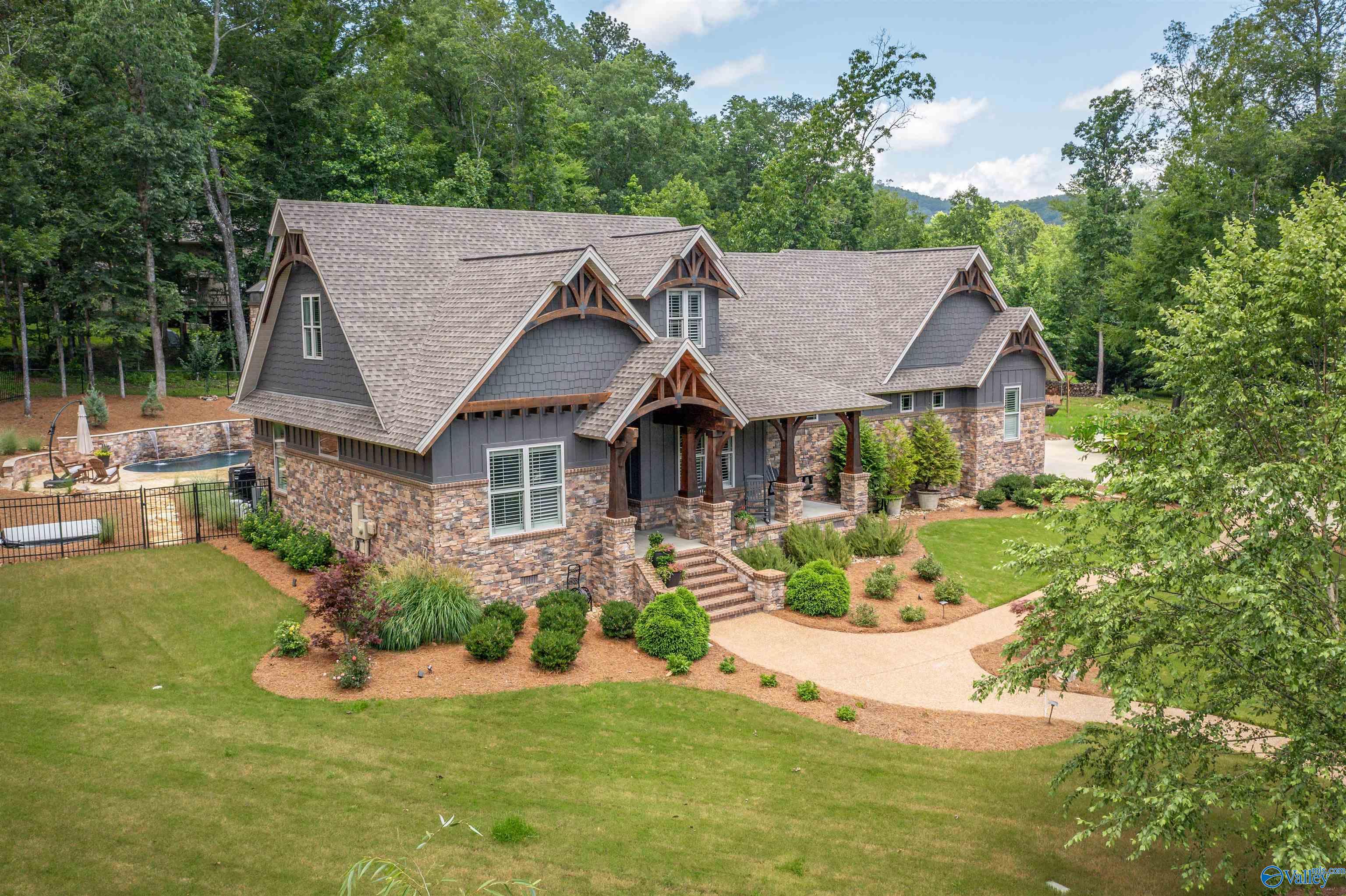 108 River Point