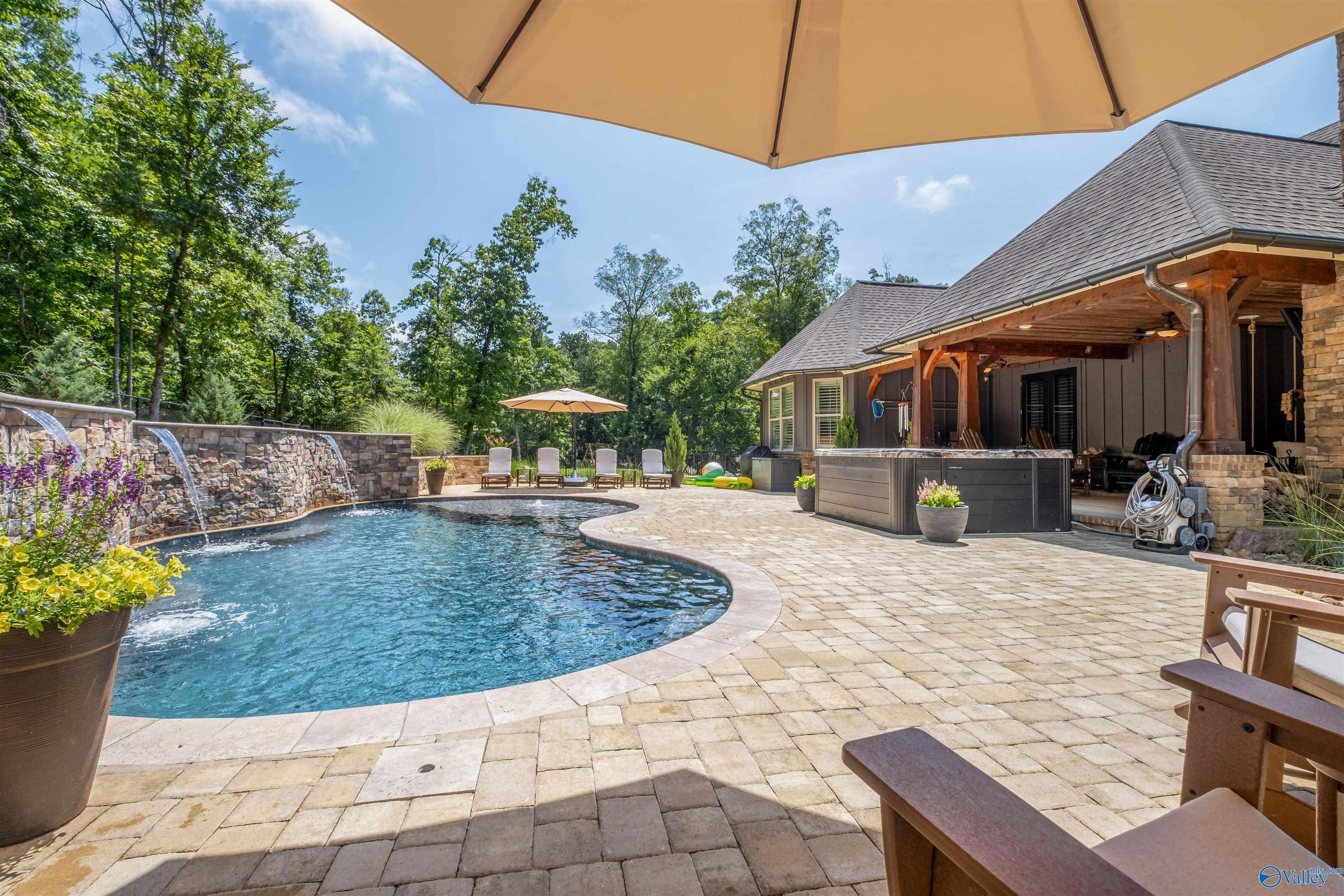 108 River Point