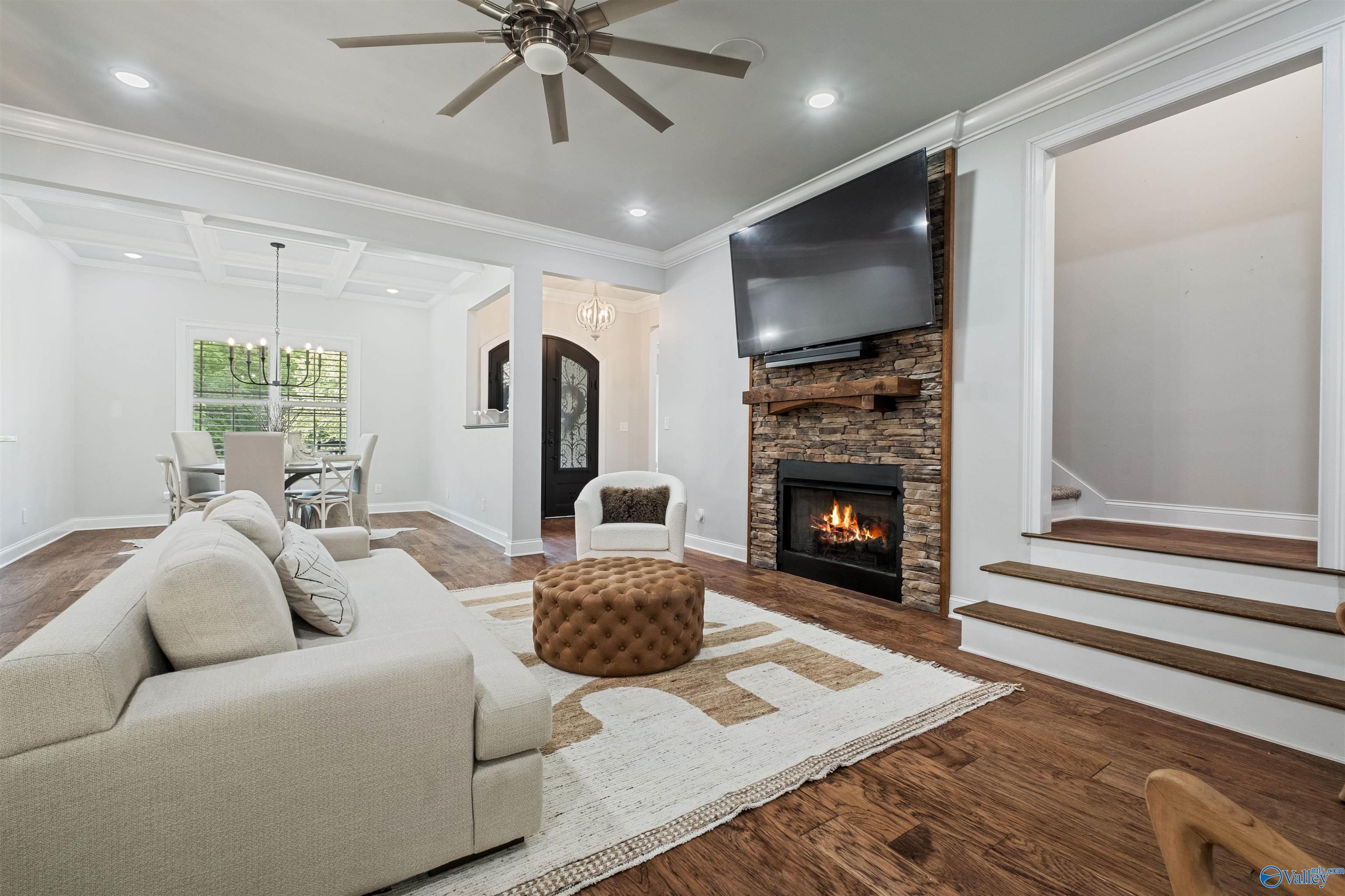 108 River Point