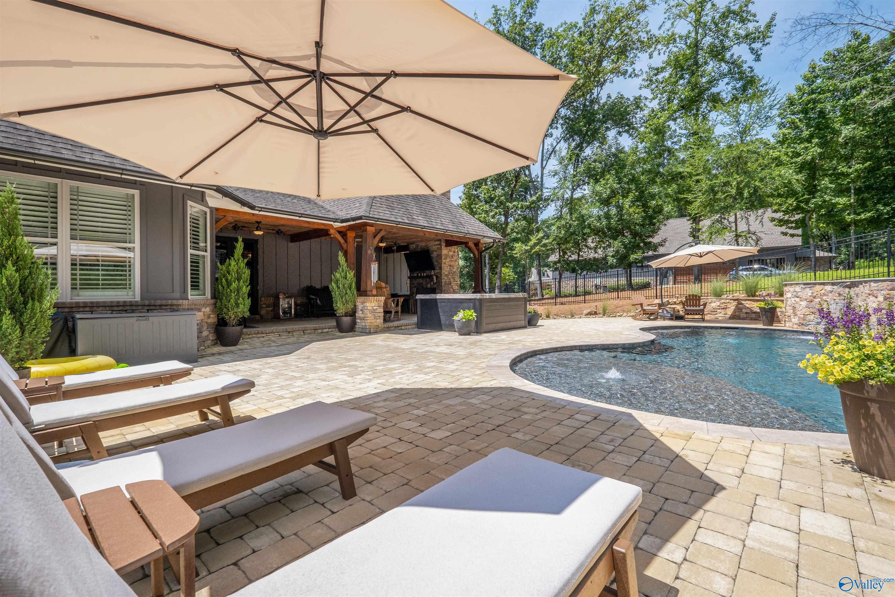 108 River Point