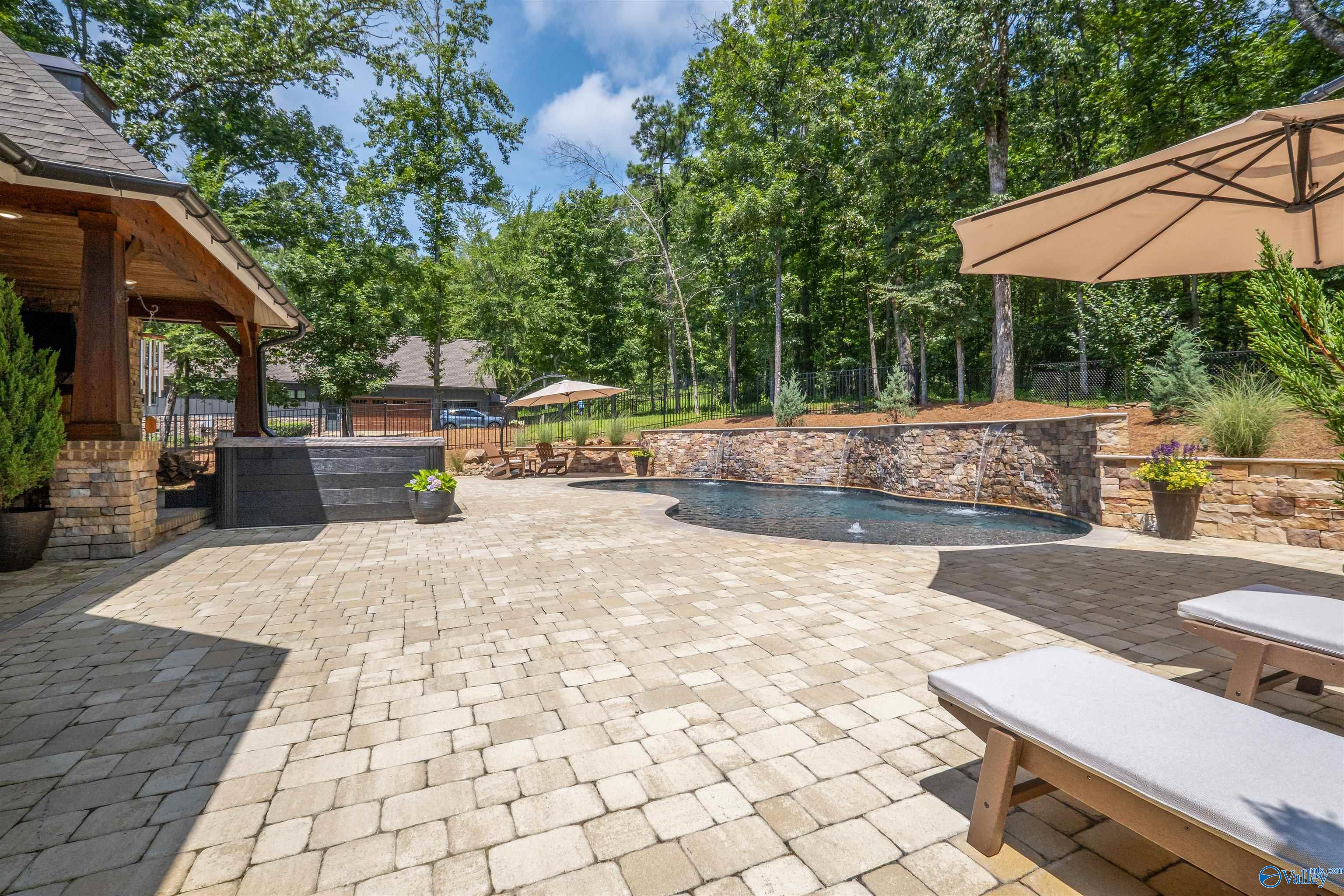 108 River Point